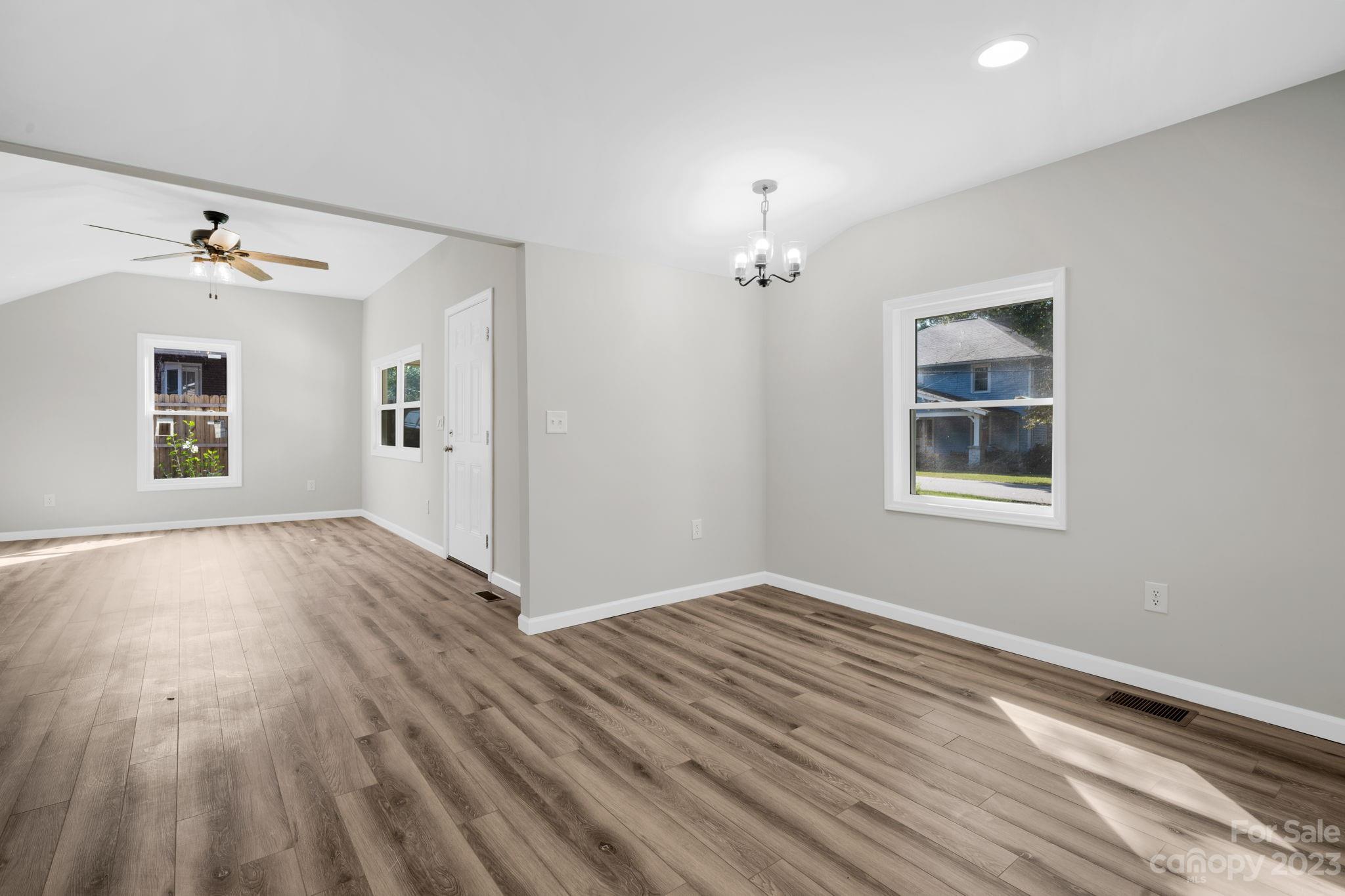 316 9th Street SW
