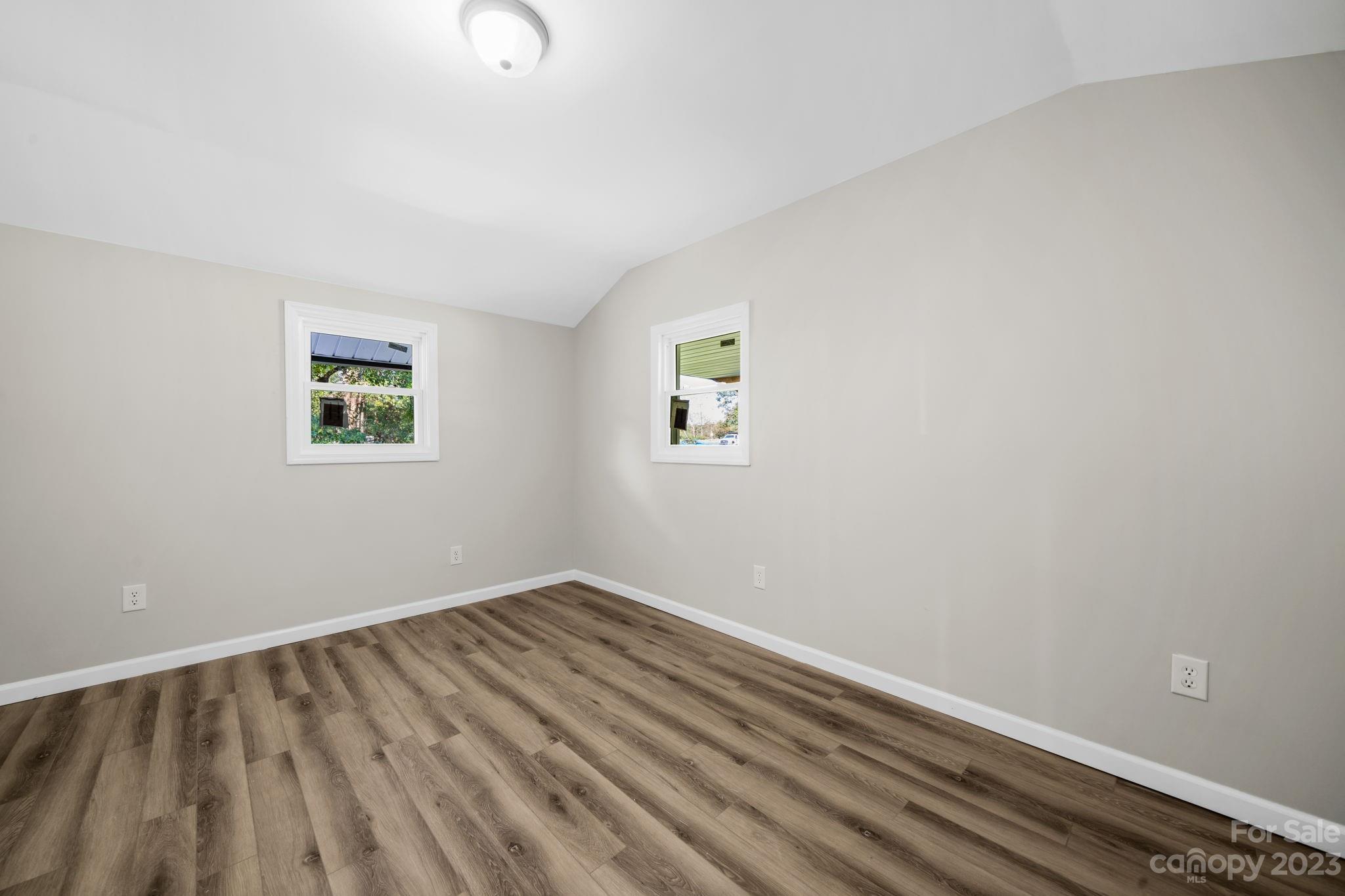 316 9th Street SW
