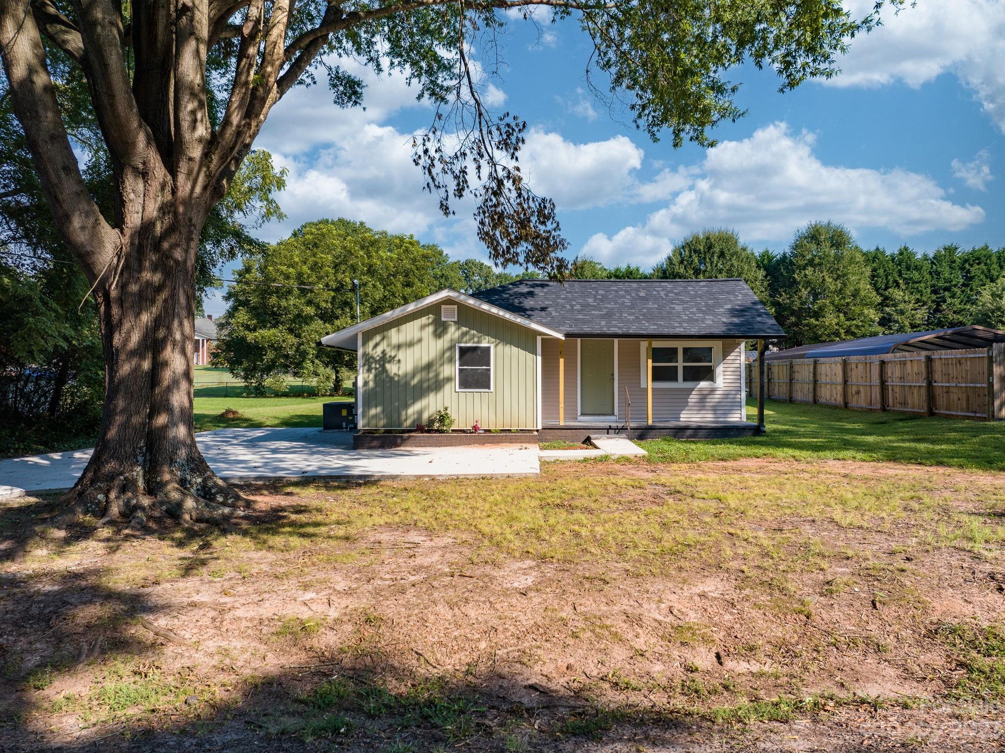 316 9th Street SW