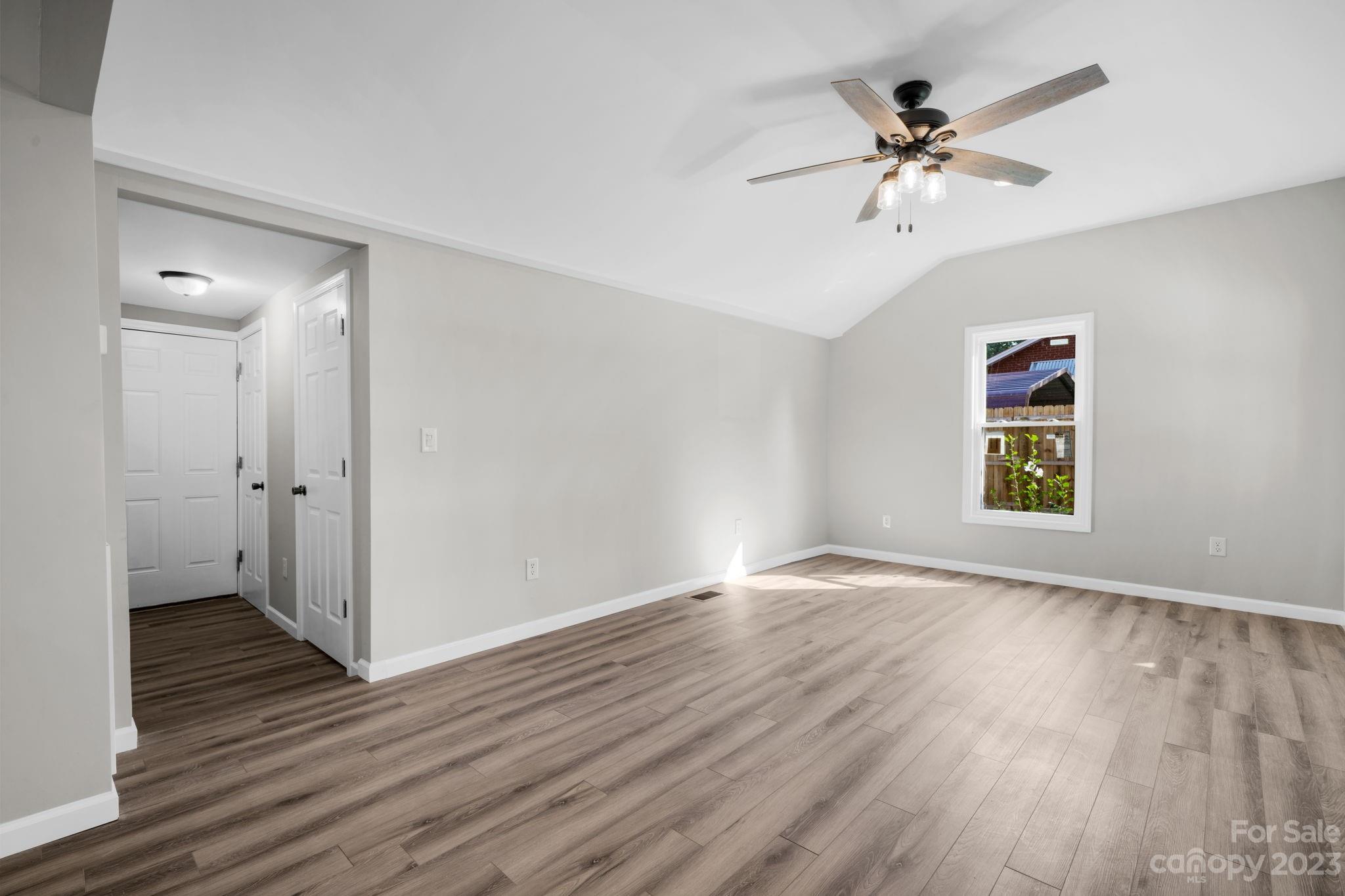 316 9th Street SW