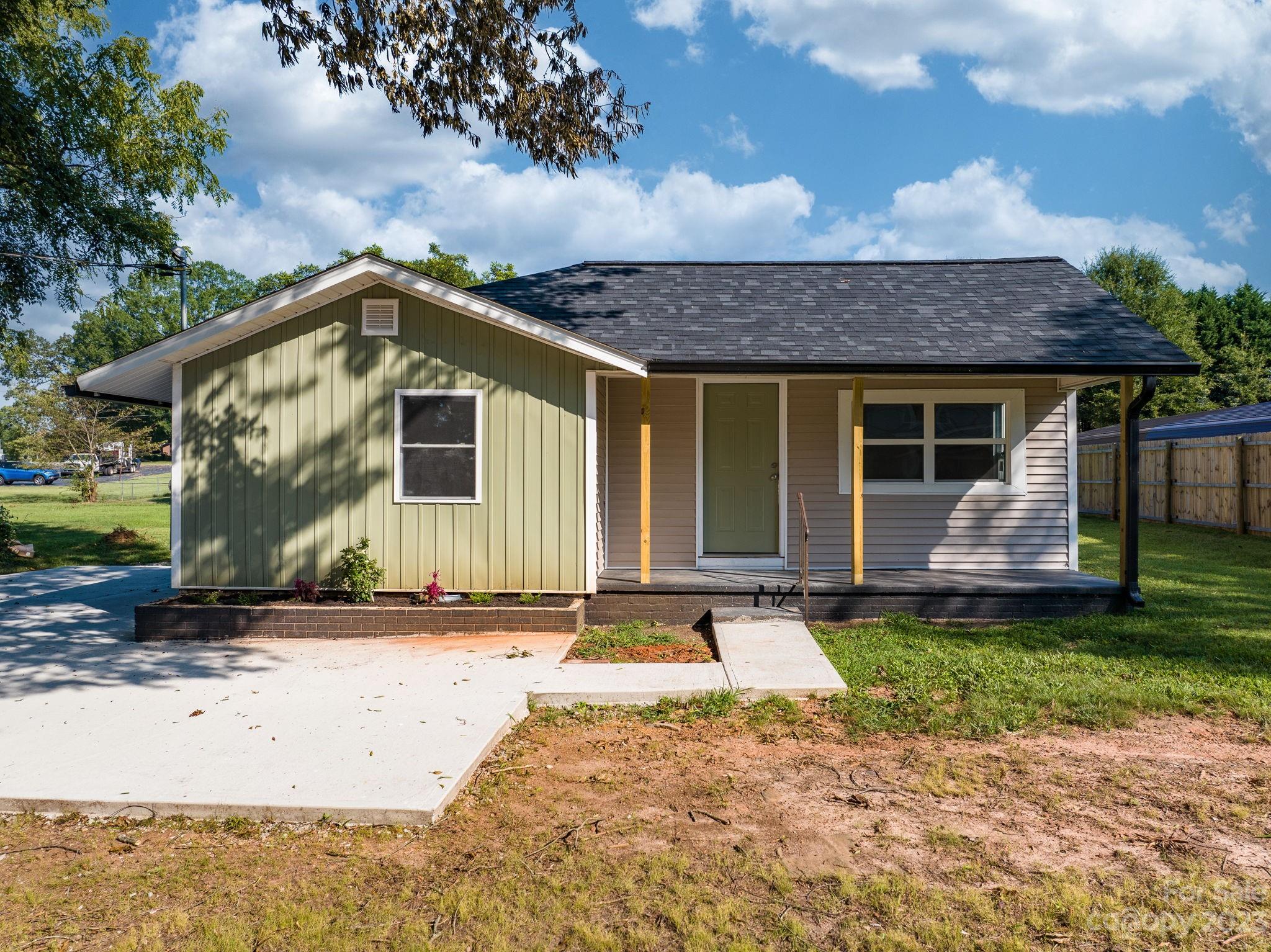 316 9th Street SW