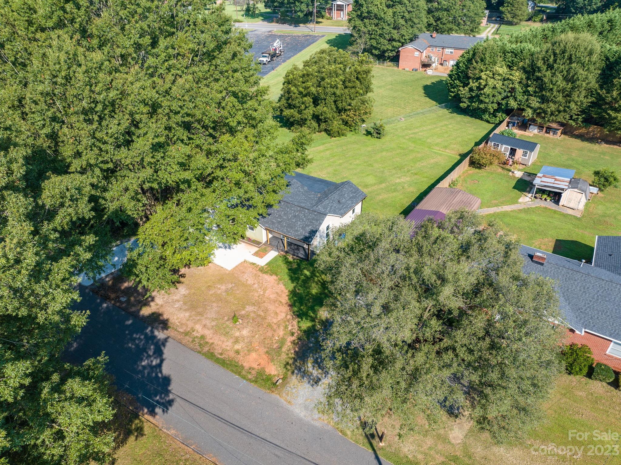 316 9th Street SW