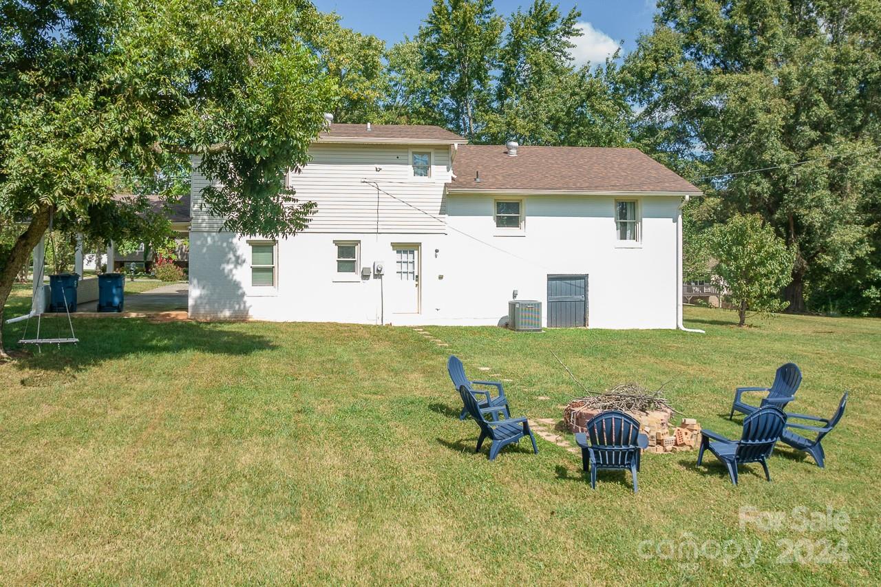 5703 Valley Field Road