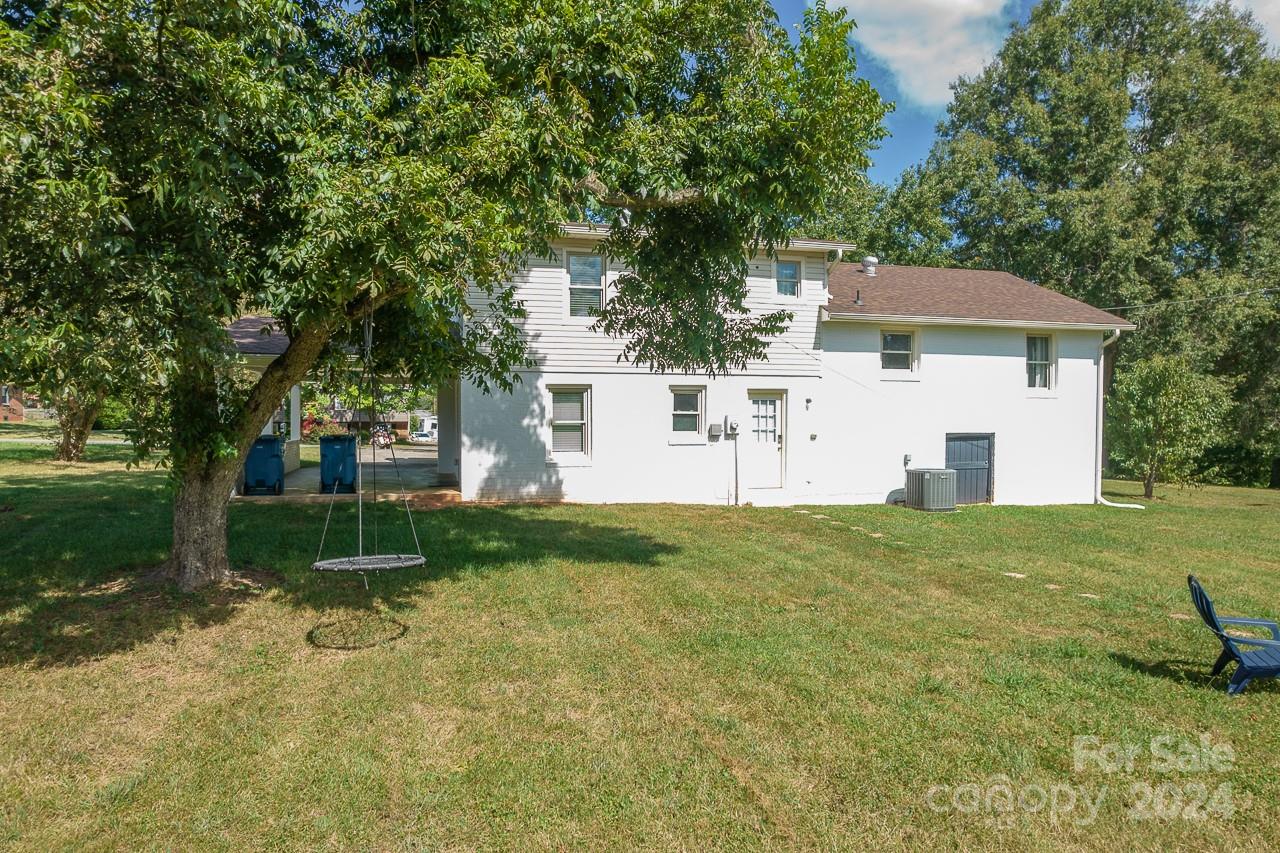 5703 Valley Field Road