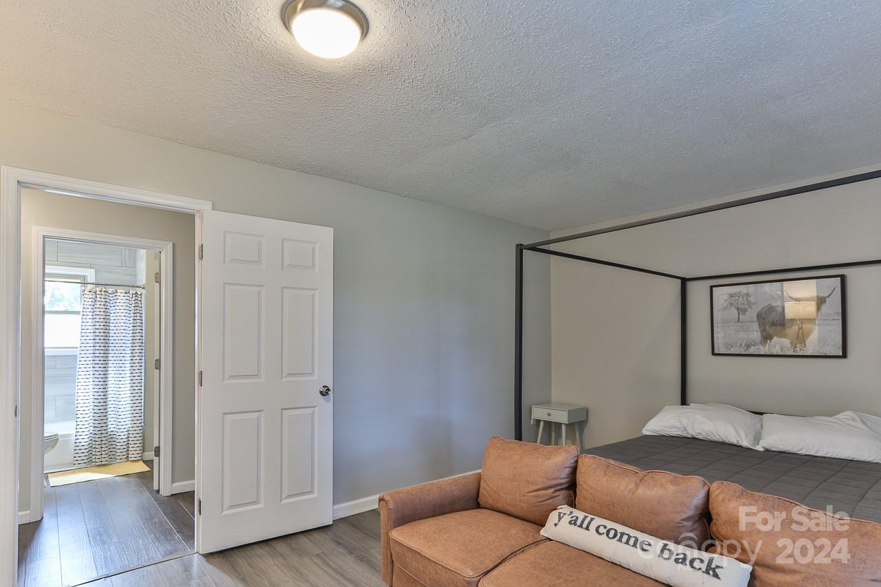 5703 Valley Field Road