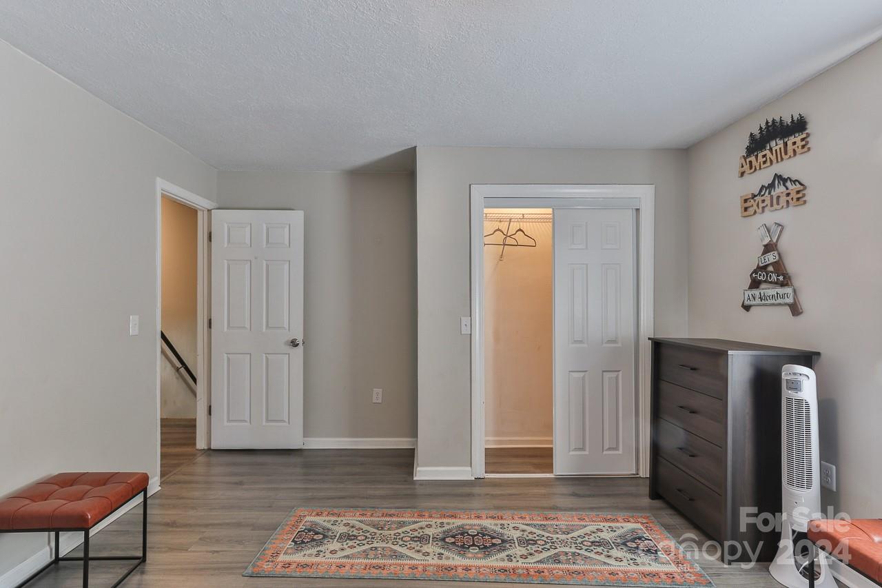 5703 Valley Field Road