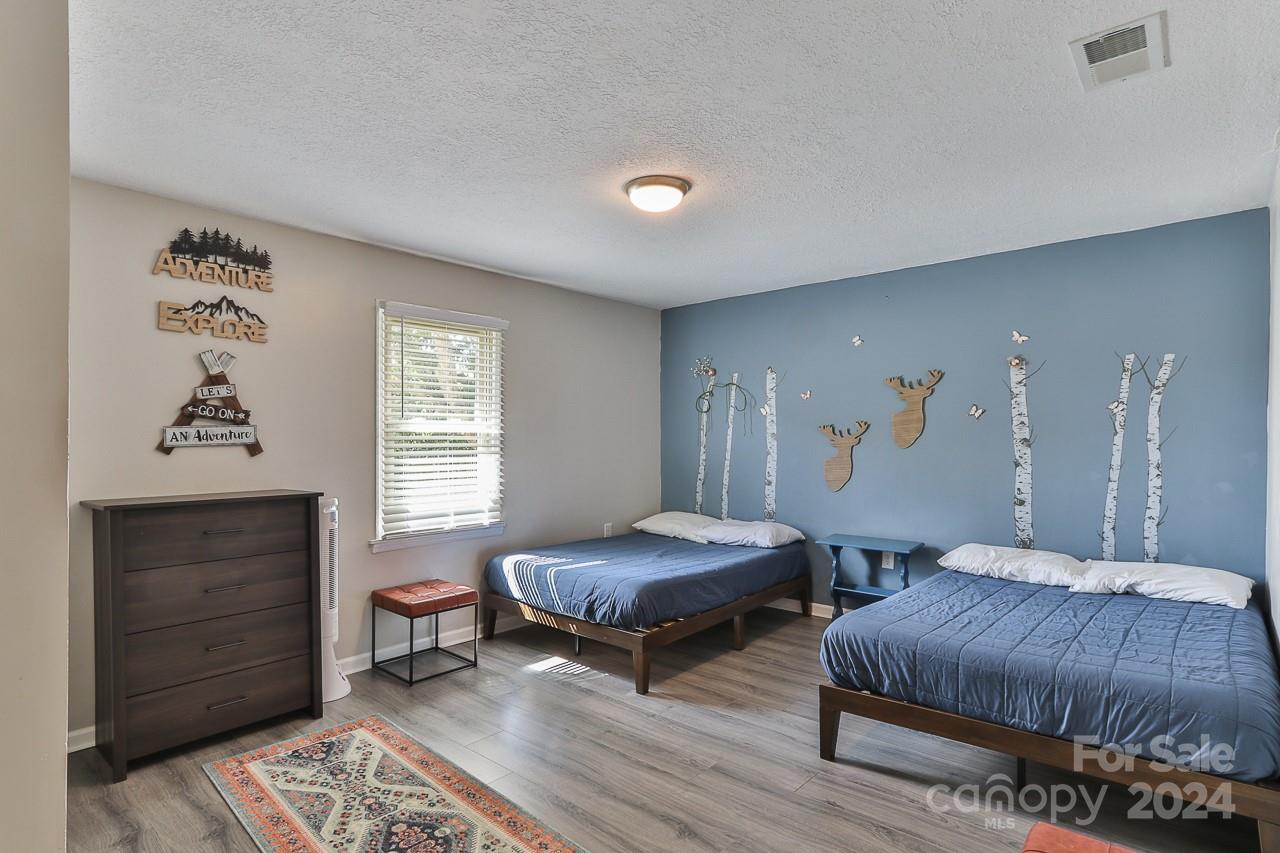 5703 Valley Field Road