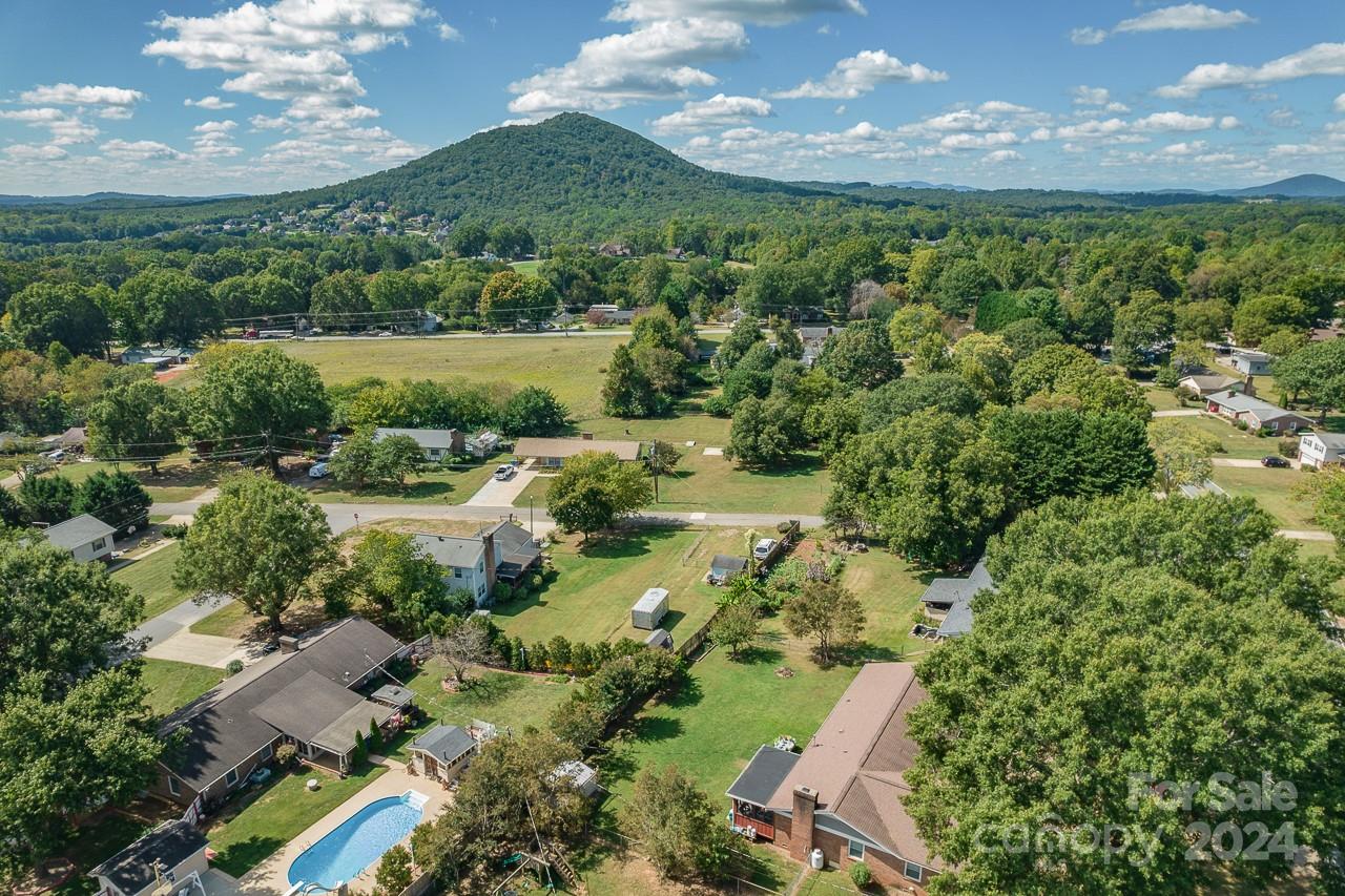 5703 Valley Field Road