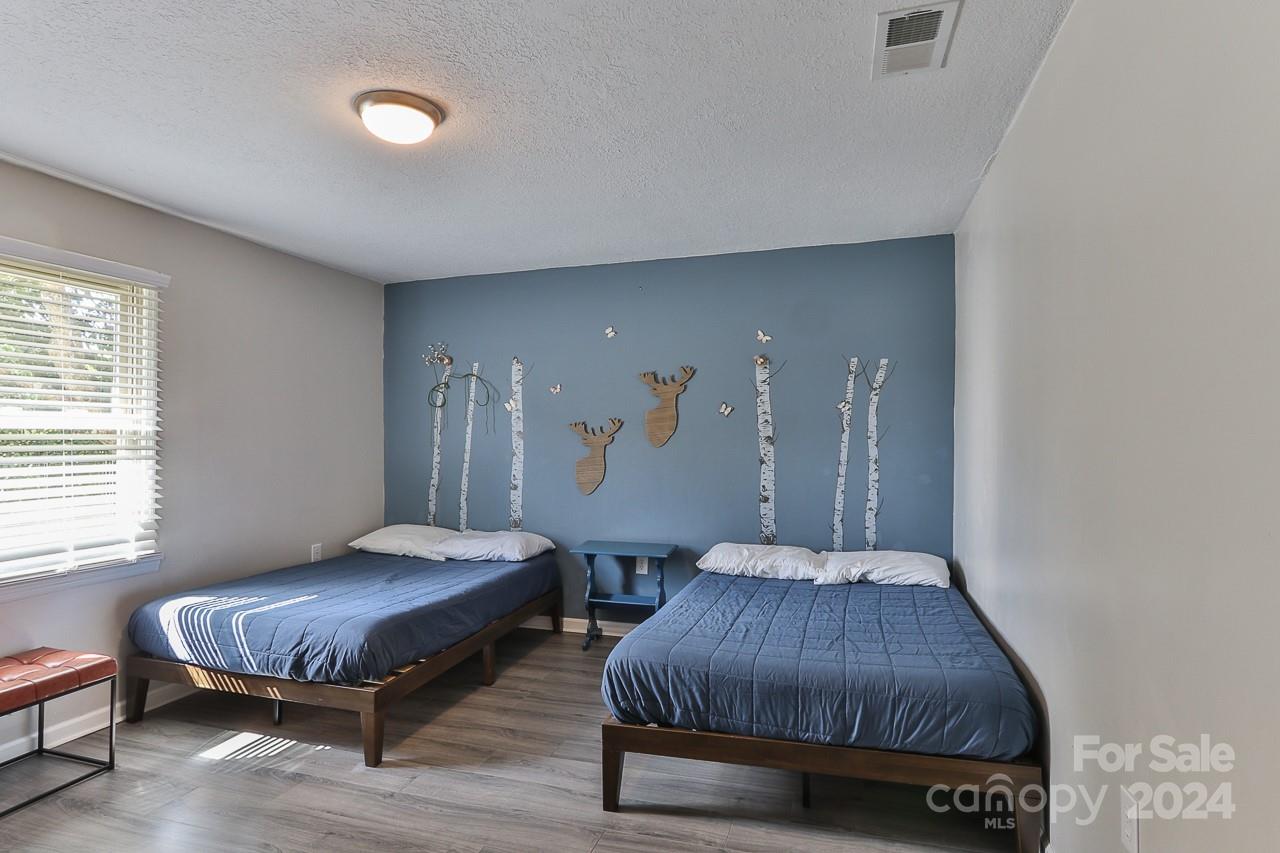 5703 Valley Field Road