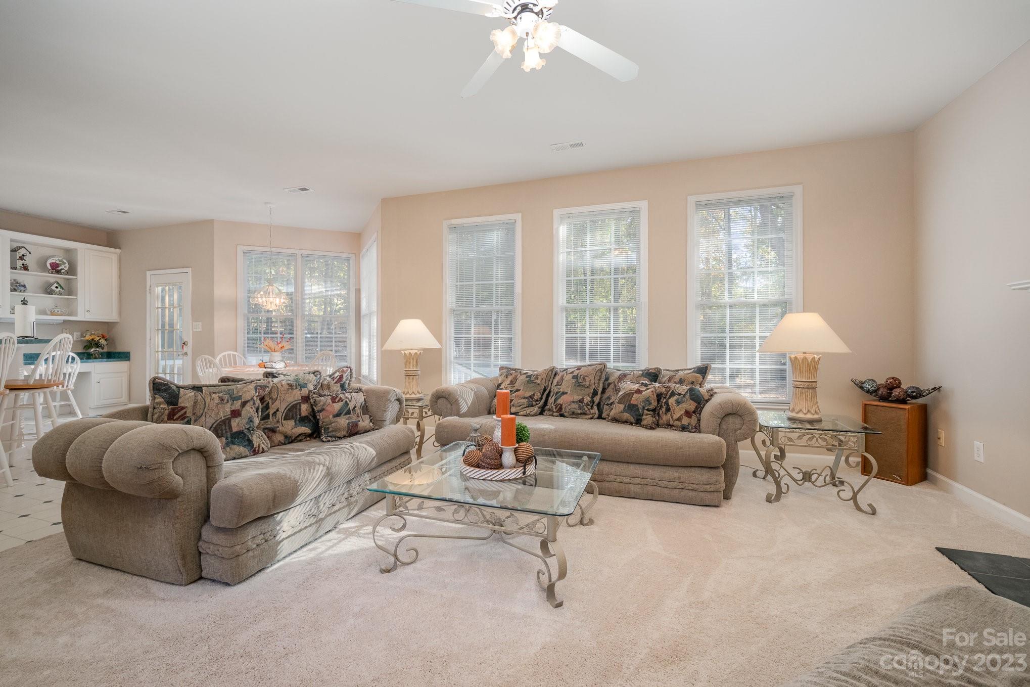 6728 Hollow Oak Drive