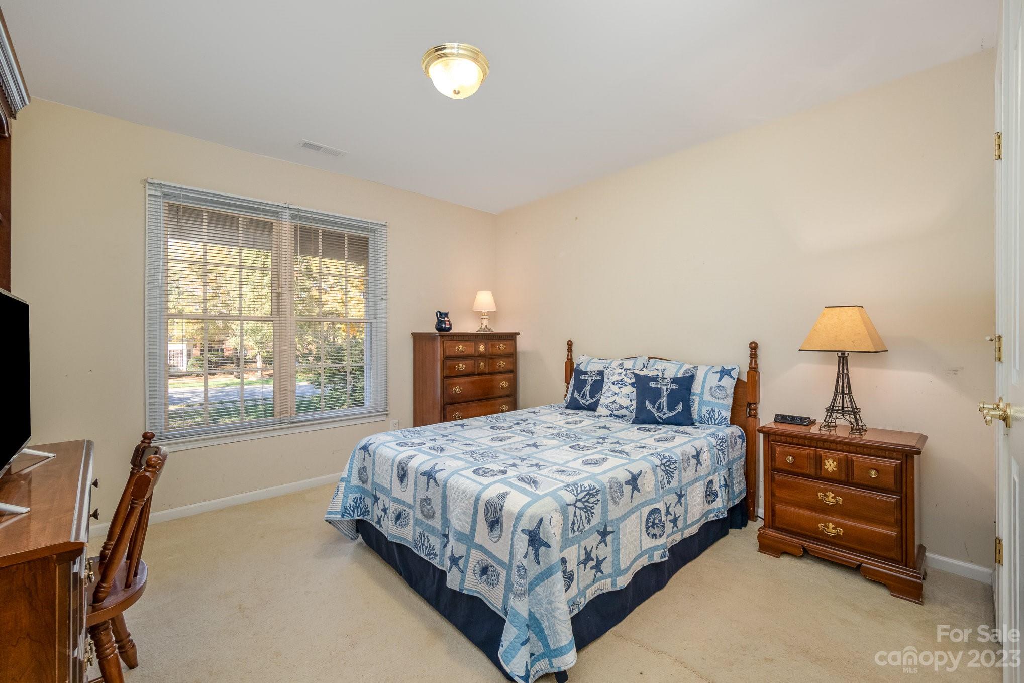 6728 Hollow Oak Drive