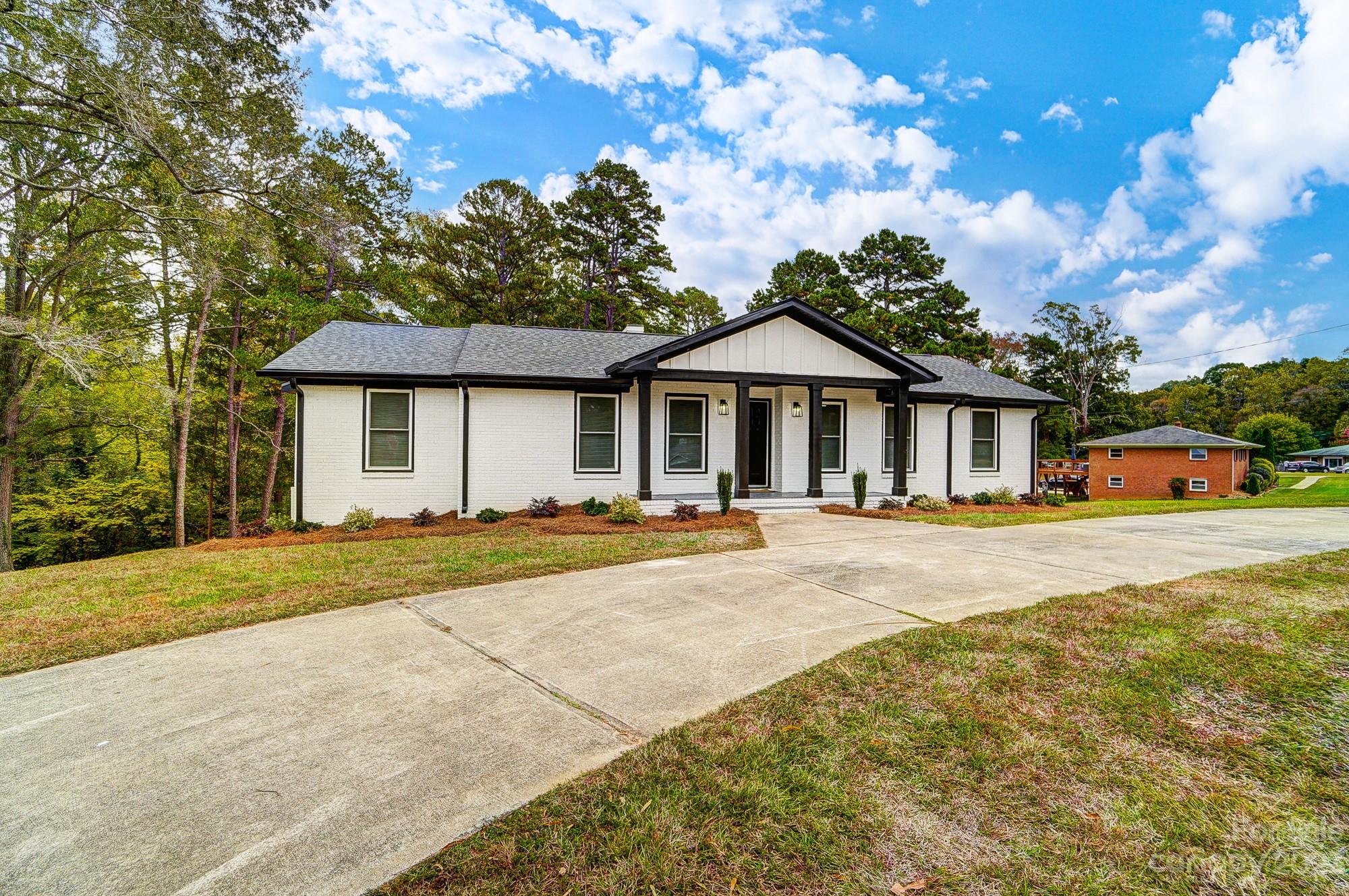 405 Fielding Road