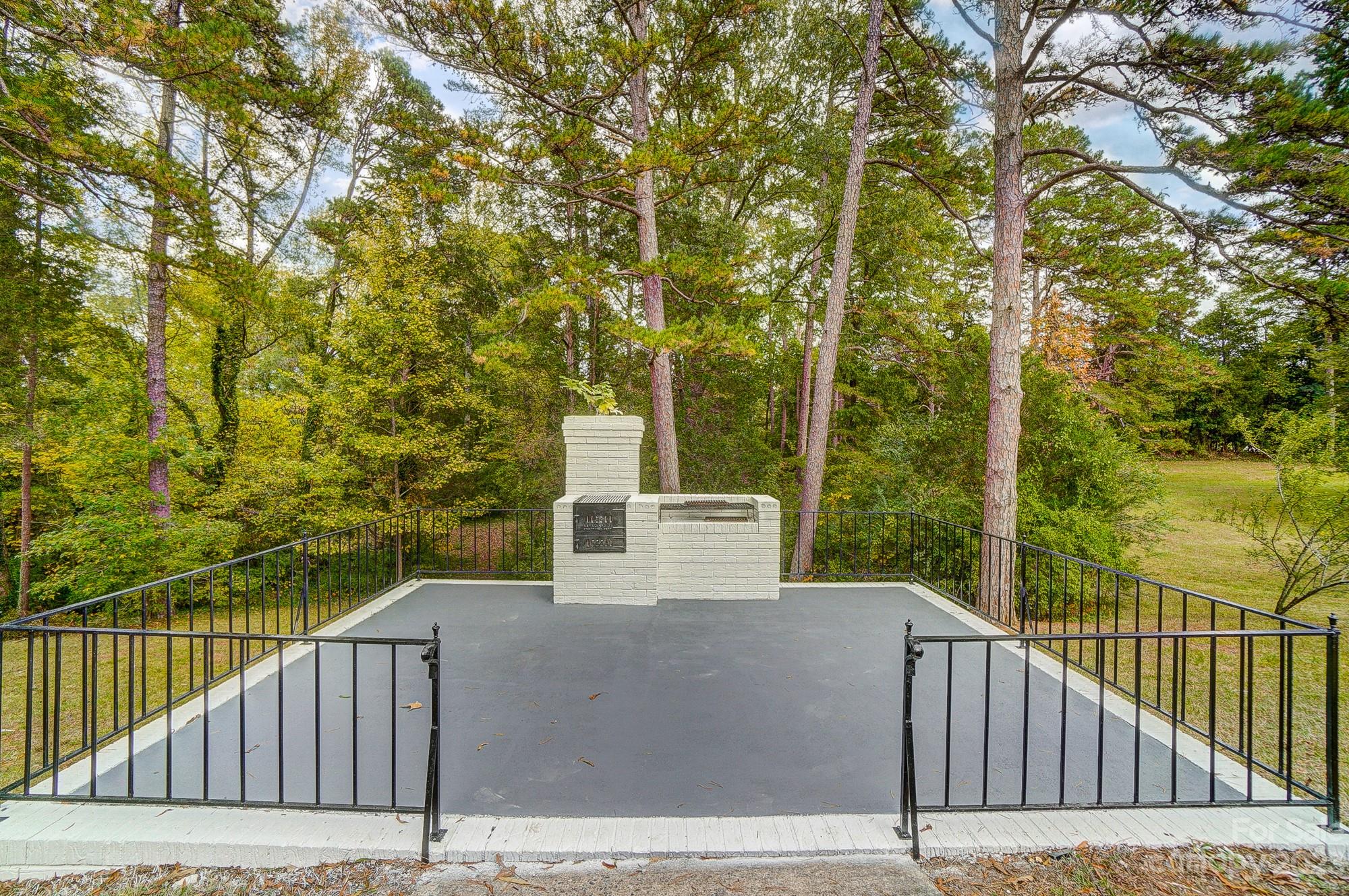 405 Fielding Road