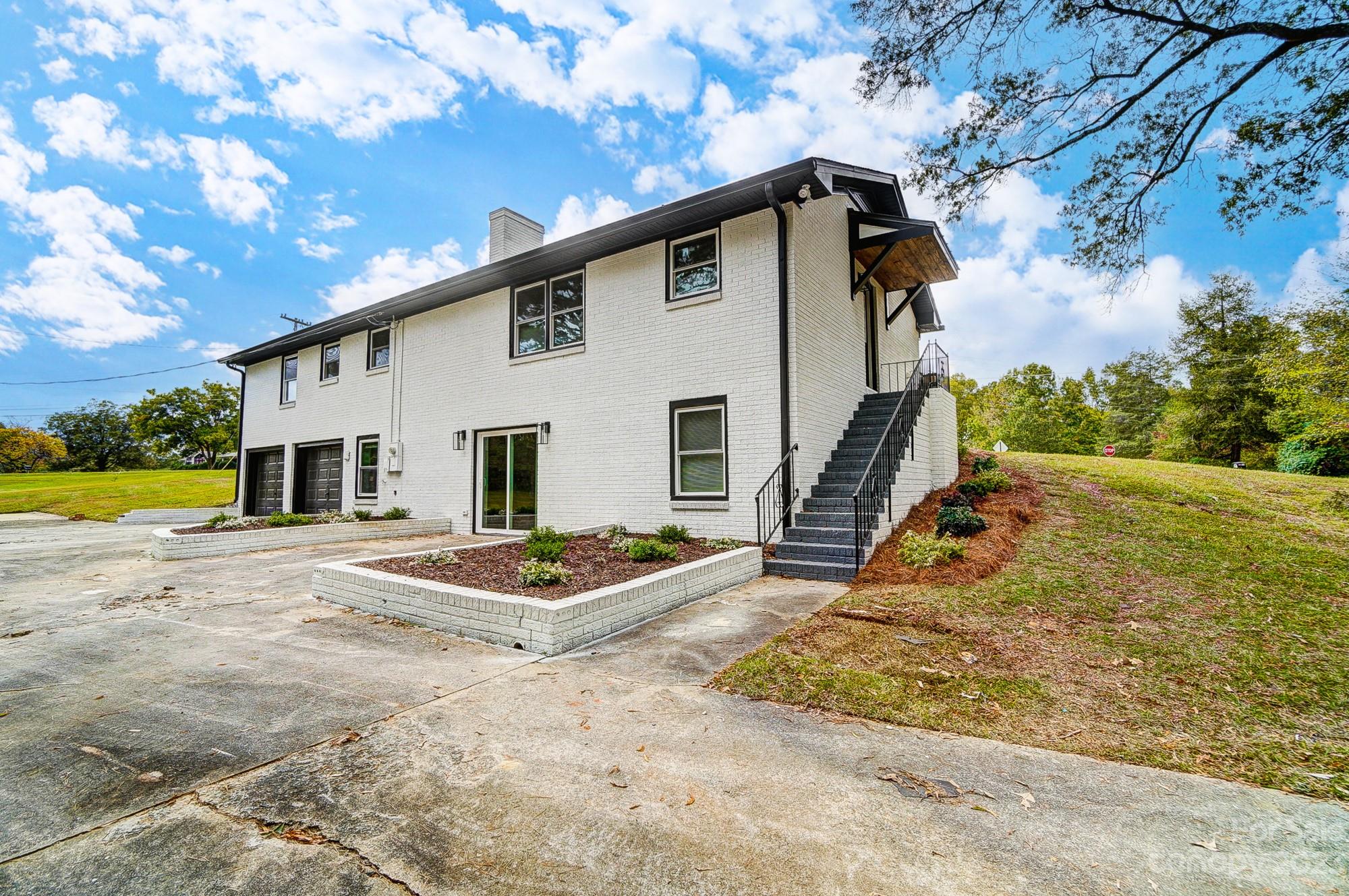 405 Fielding Road