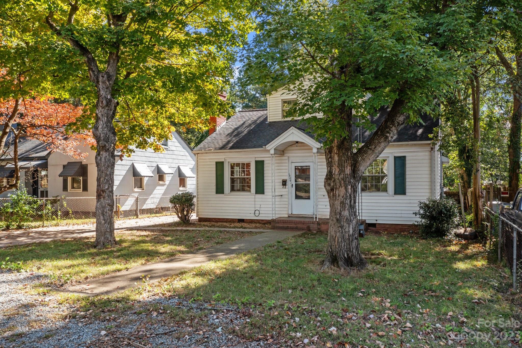1409 Effingham Road