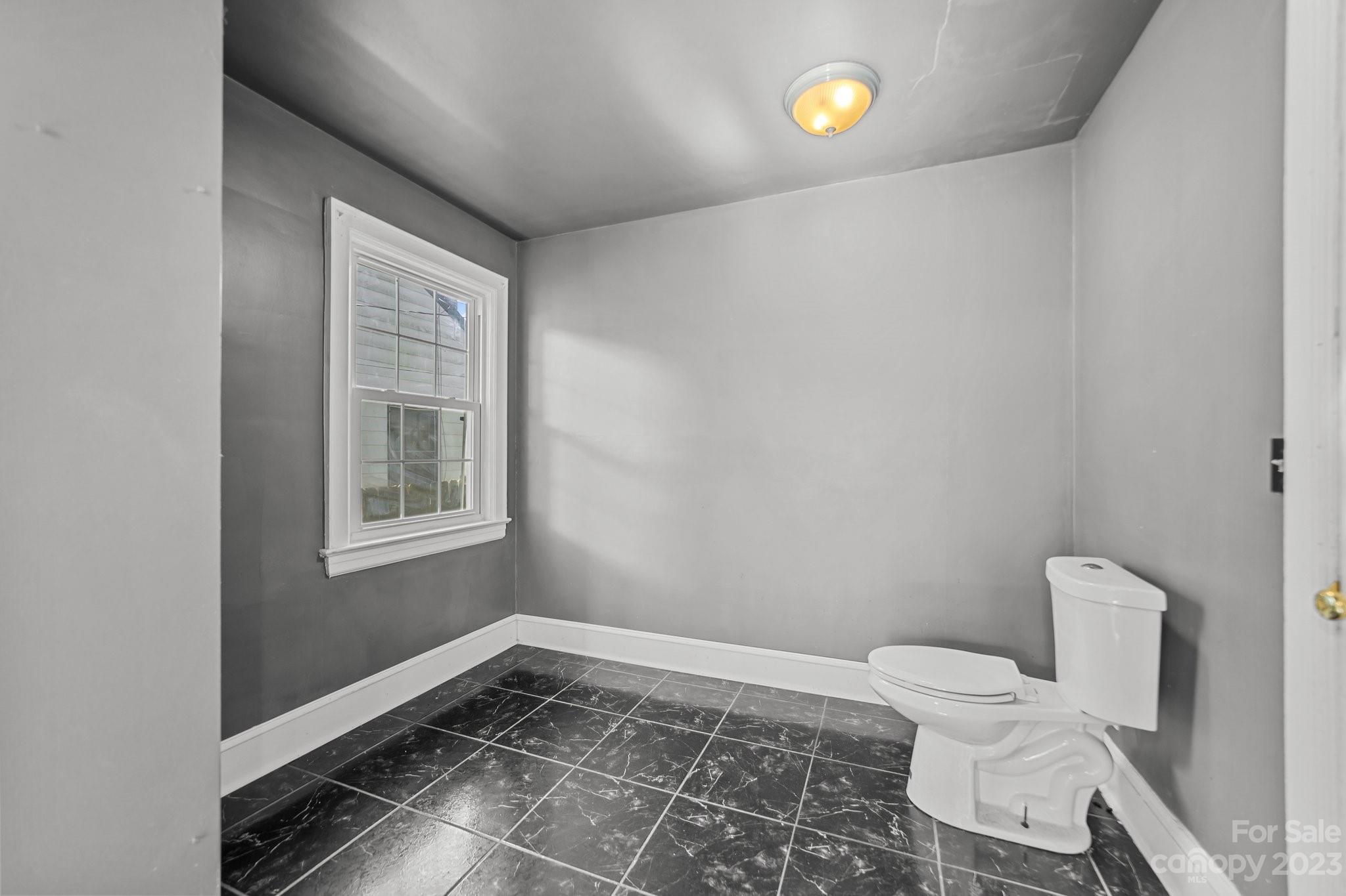 1409 Effingham Road