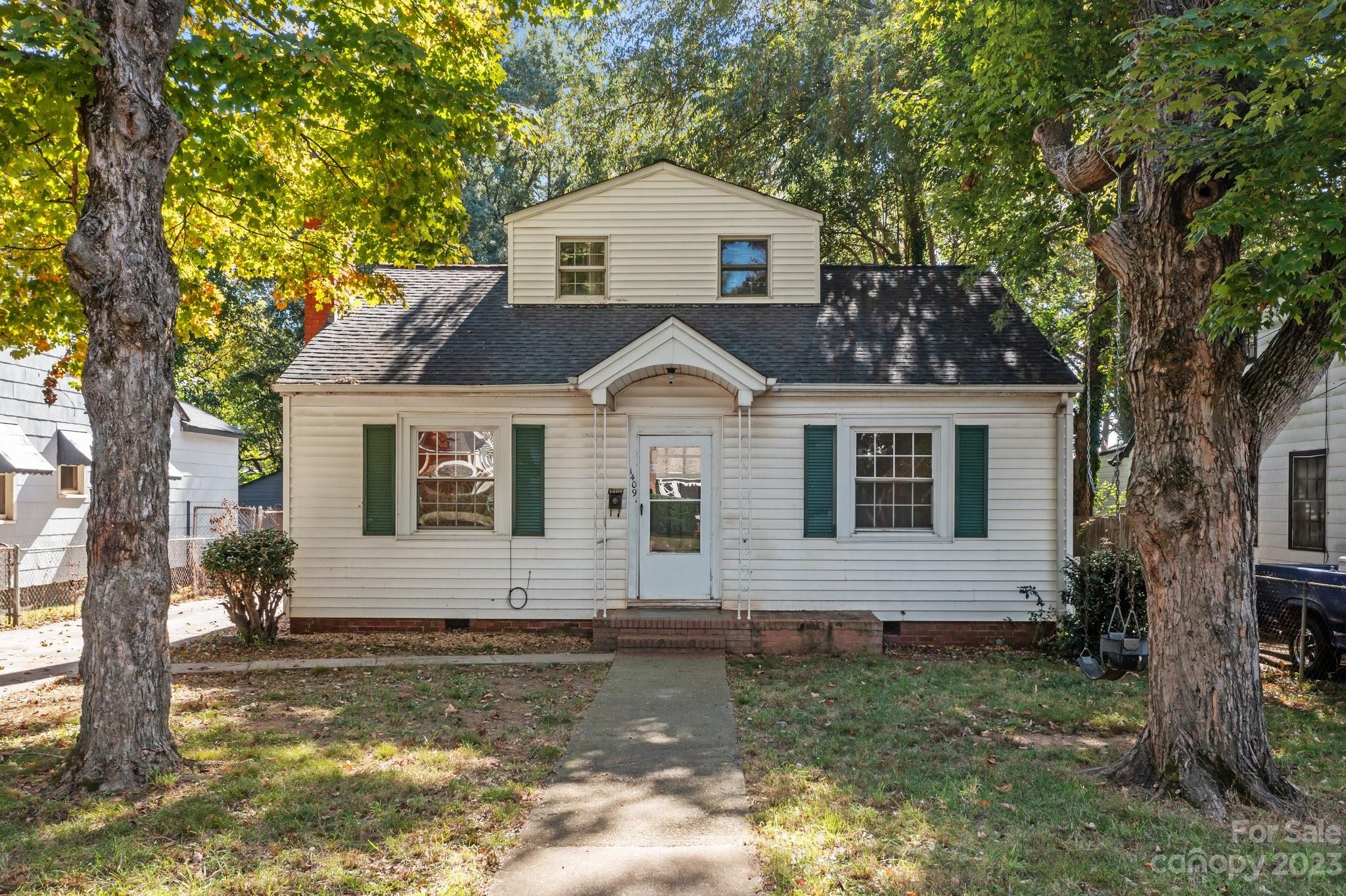 1409 Effingham Road