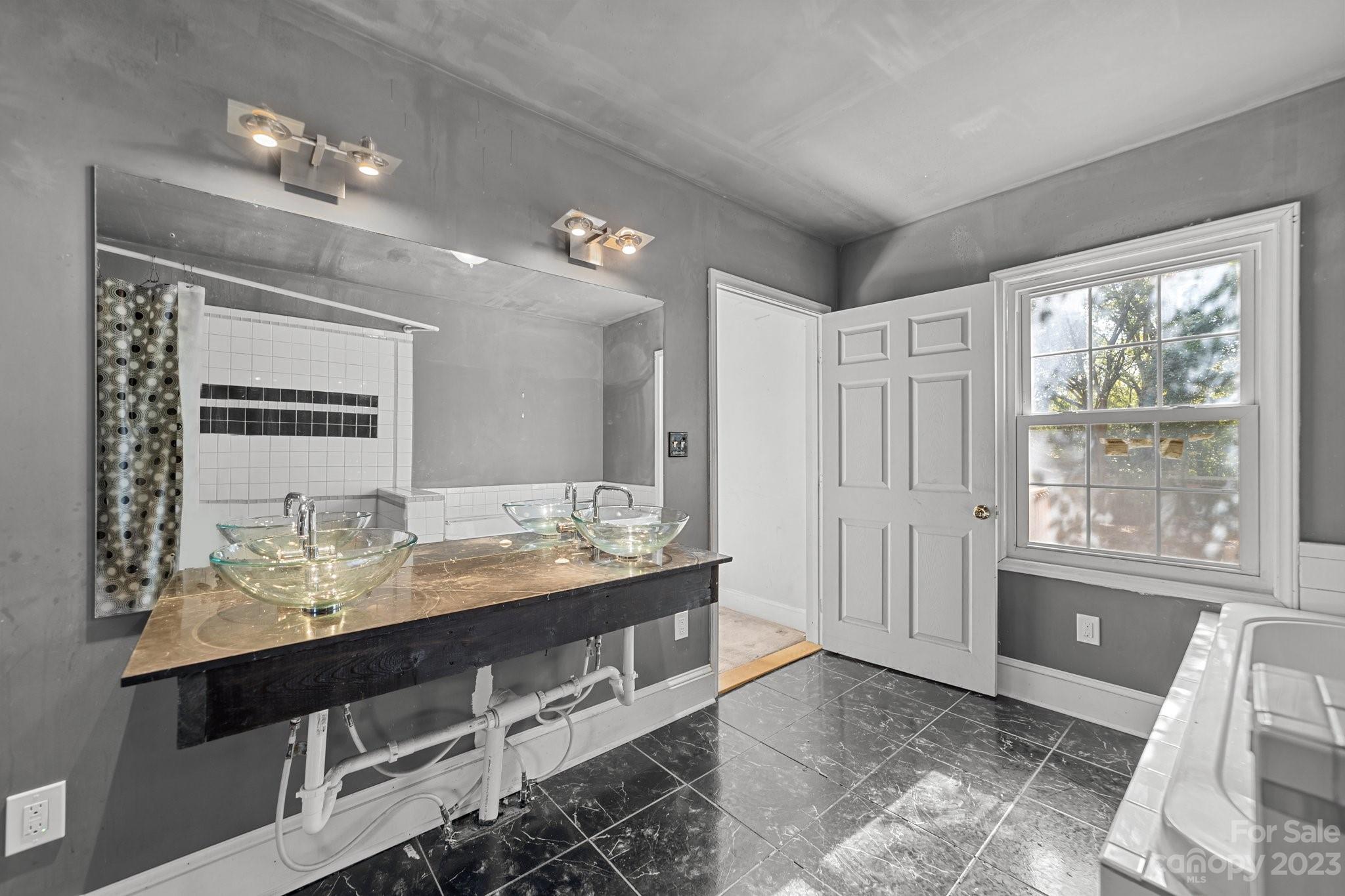 1409 Effingham Road