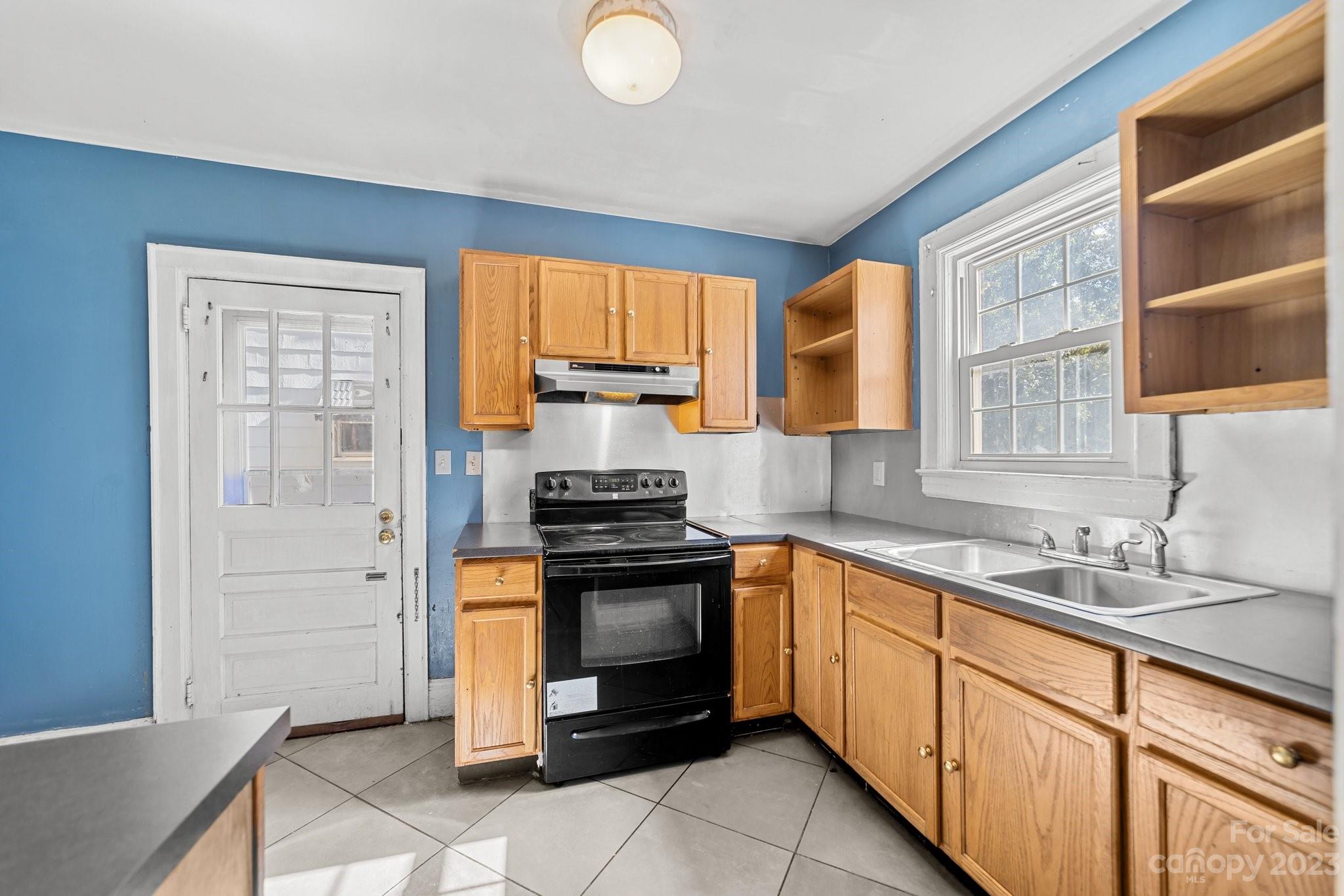 1409 Effingham Road