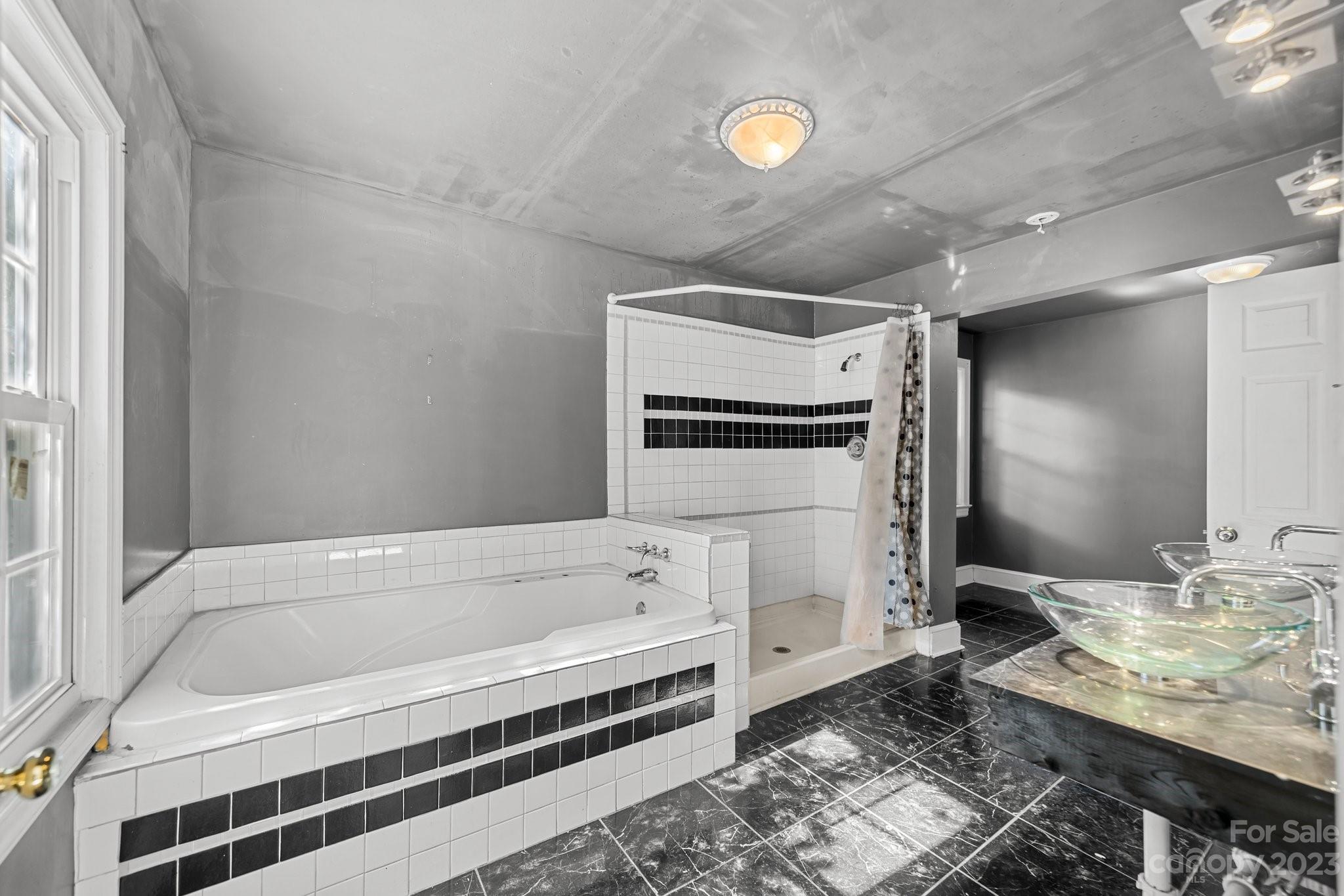 1409 Effingham Road