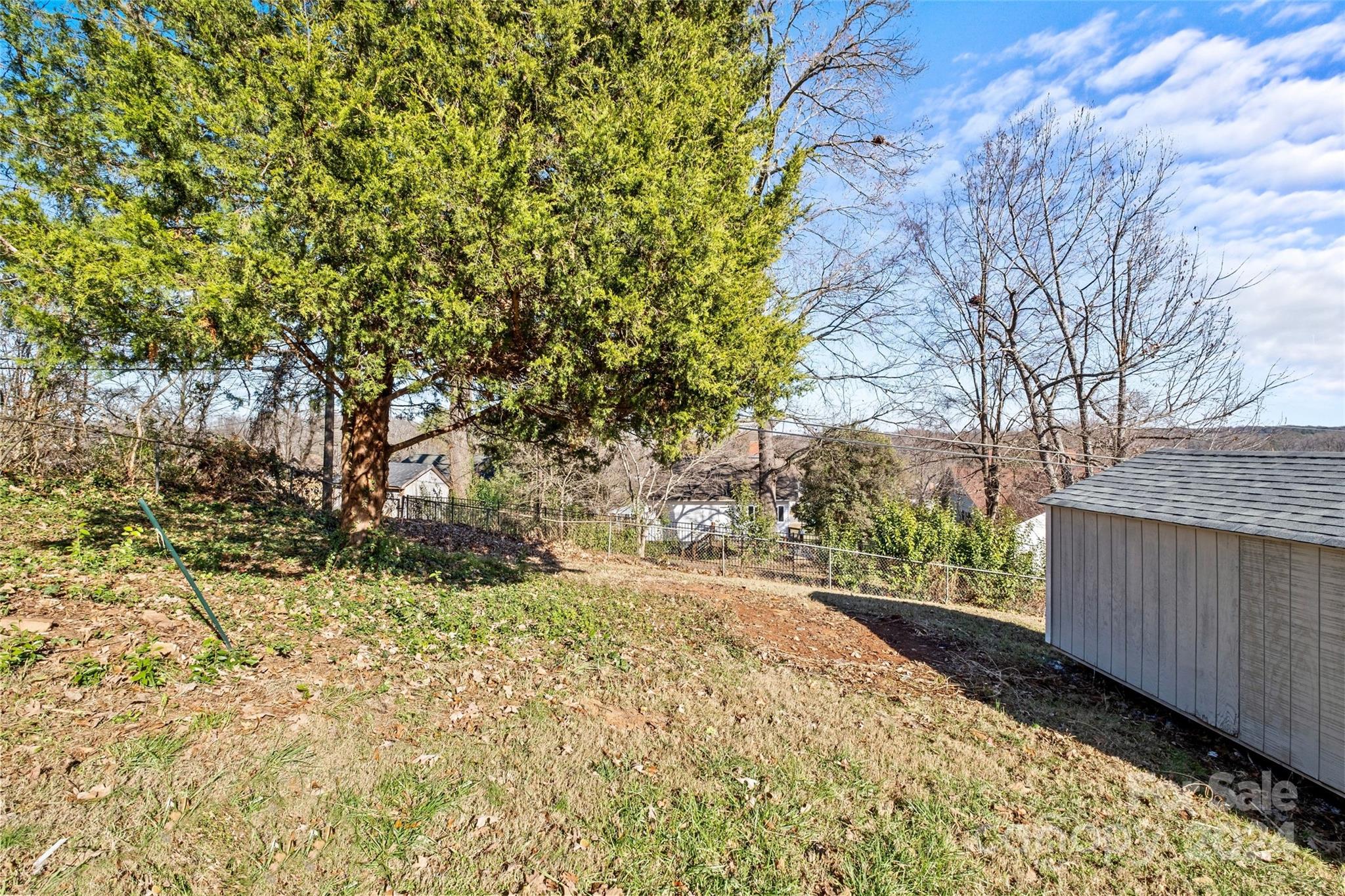 386 Woodlawn Avenue