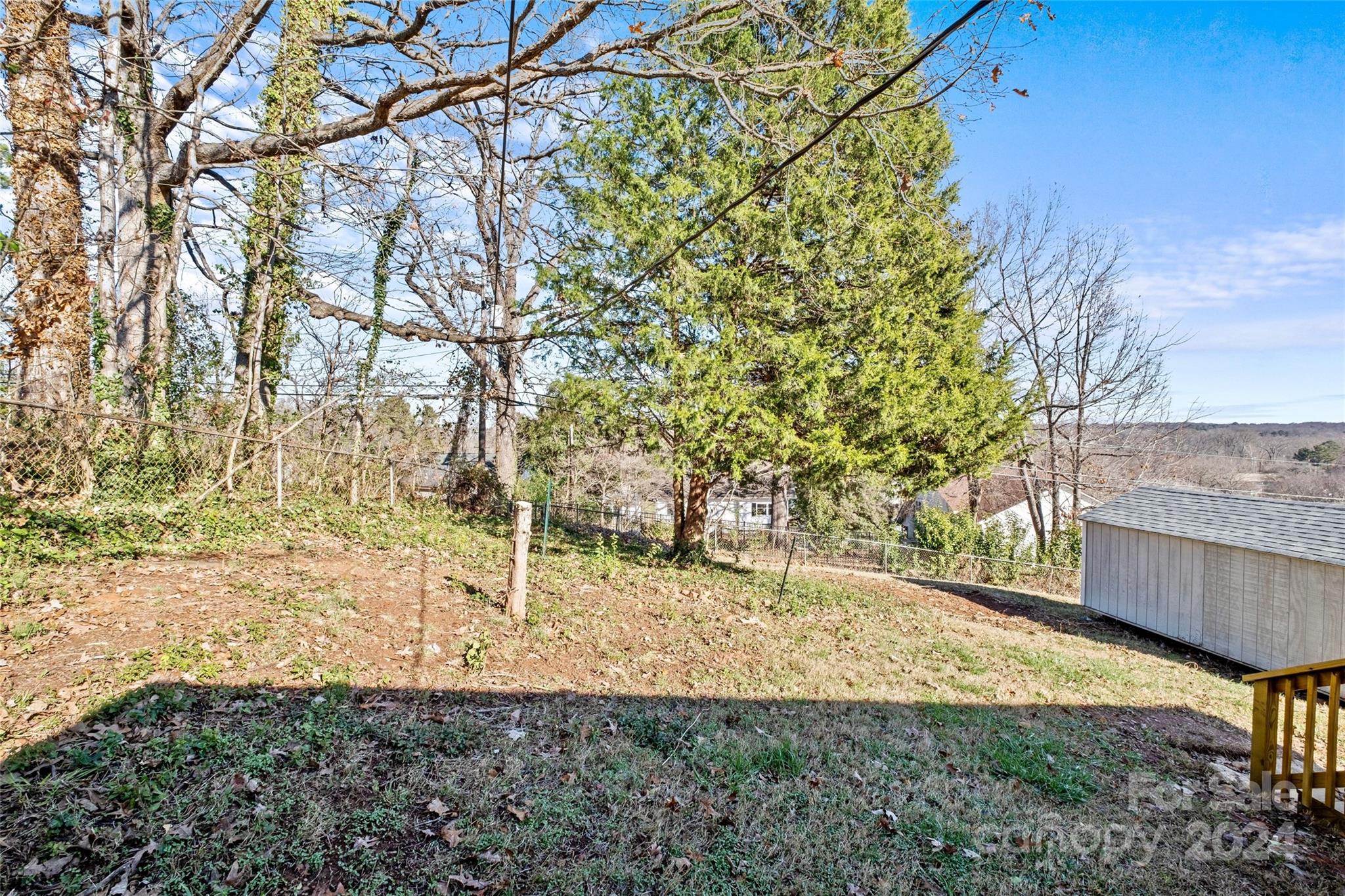 386 Woodlawn Avenue