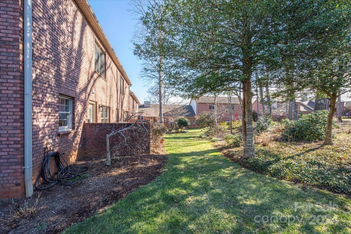 907 3rd Street Place NE