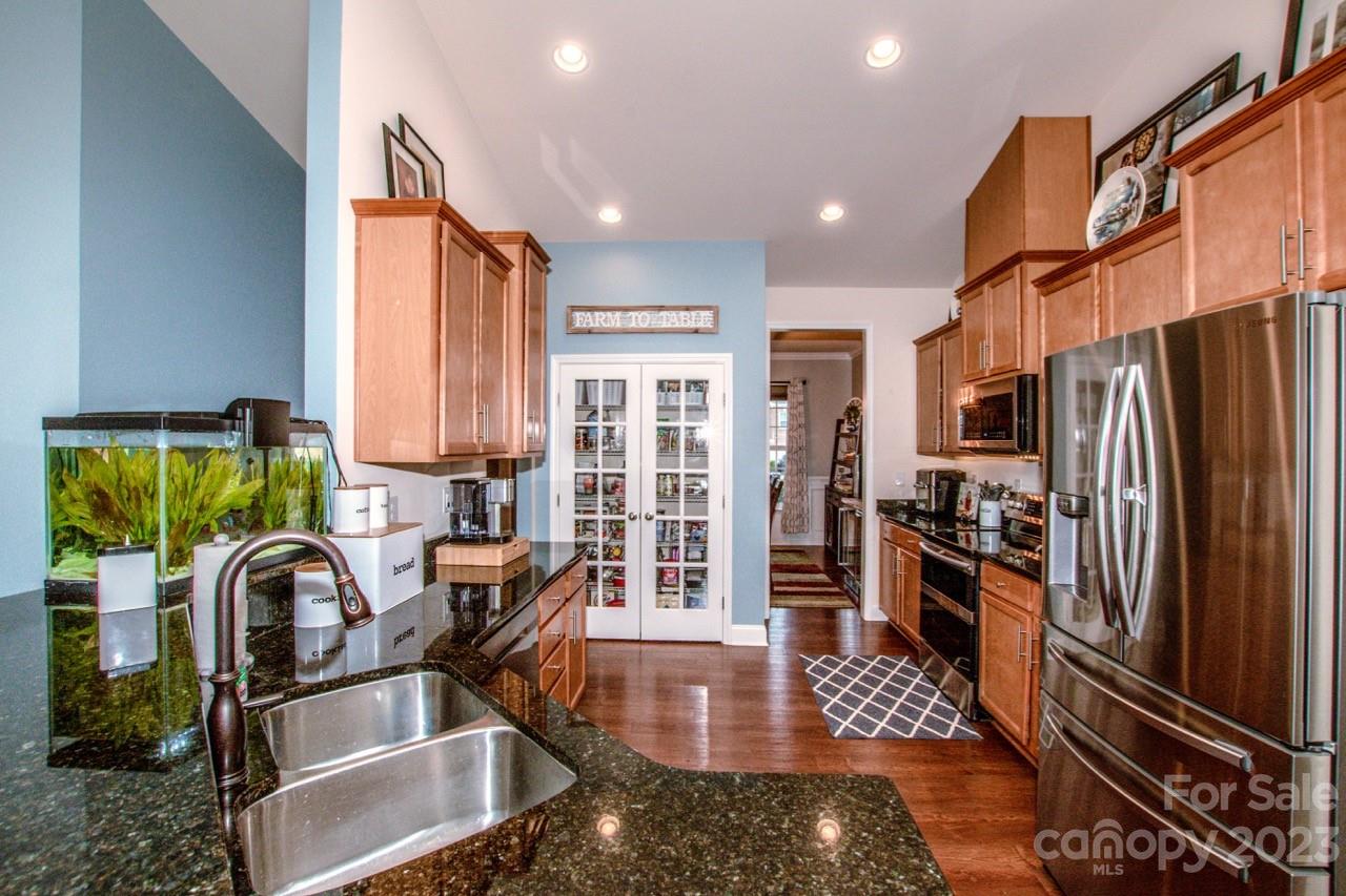 163 Sassafras Road