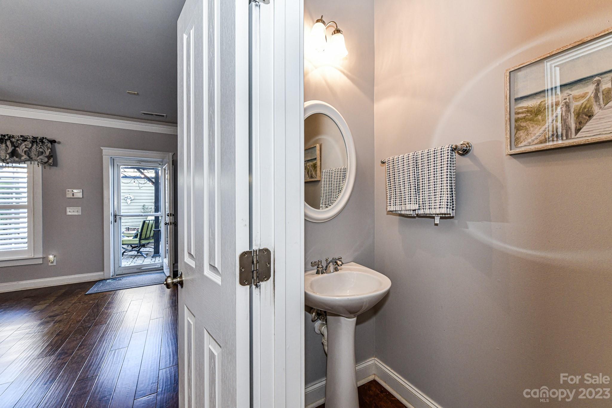 13636 Morehouse Street