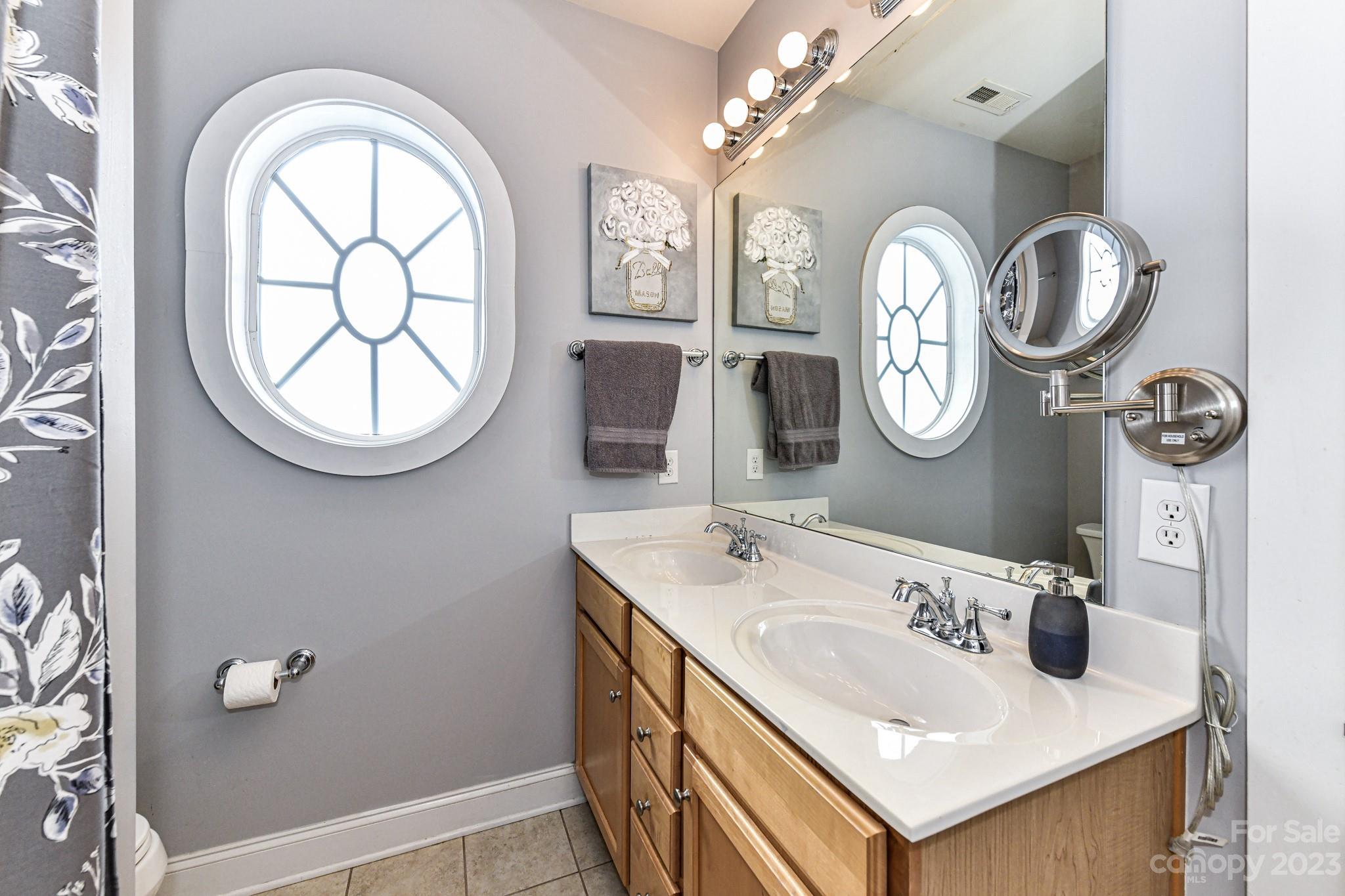 13636 Morehouse Street