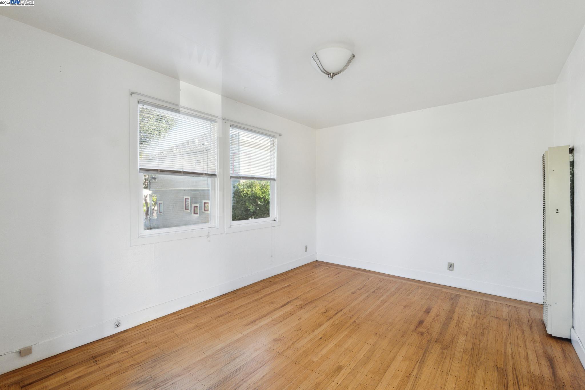 2238 Roosevelt Ave