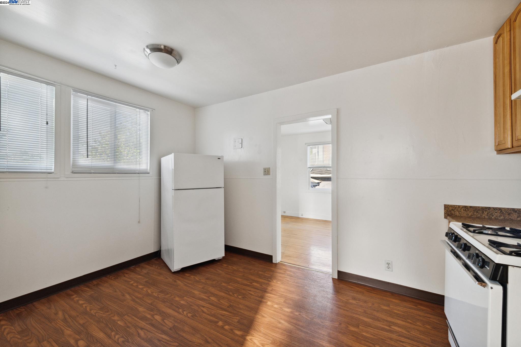 2238 Roosevelt Ave