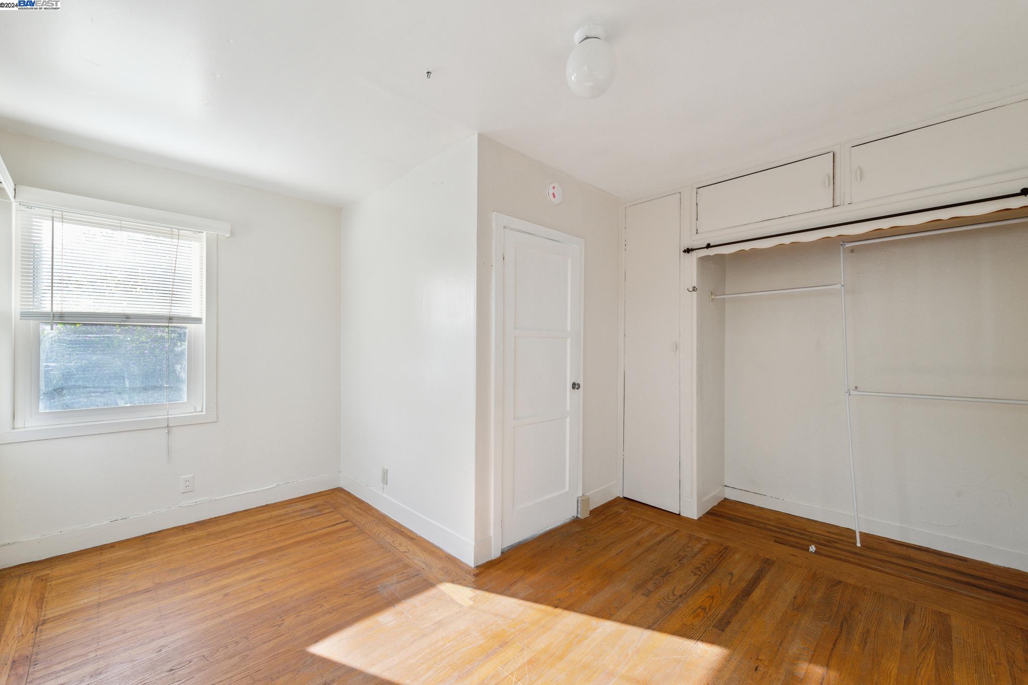 2238 Roosevelt Ave