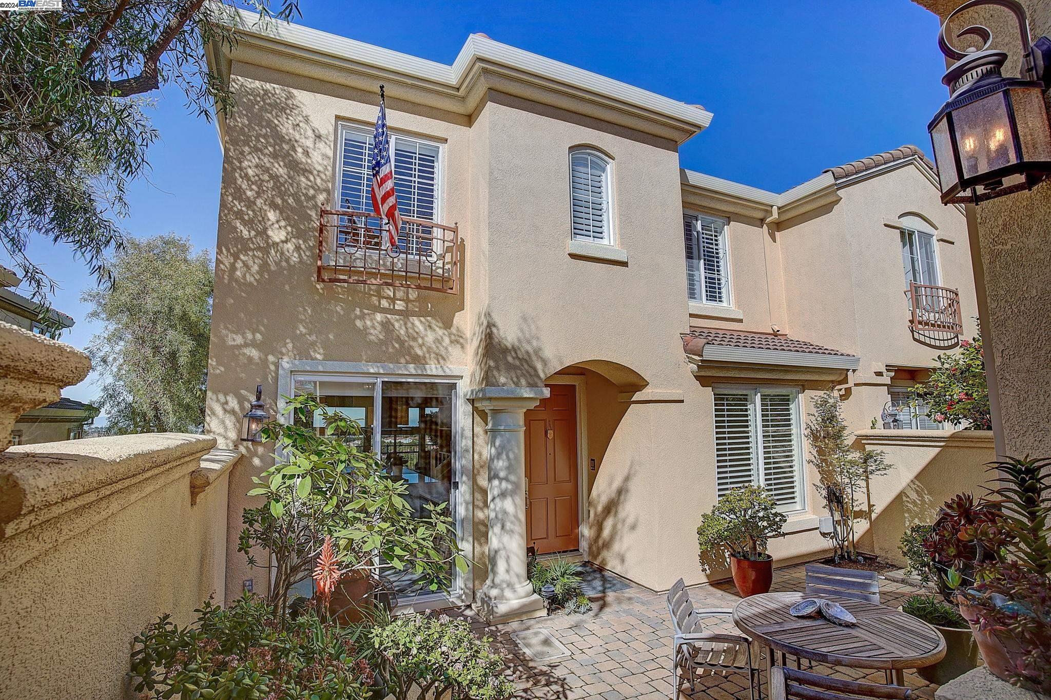 22215 W Lyndon Loop