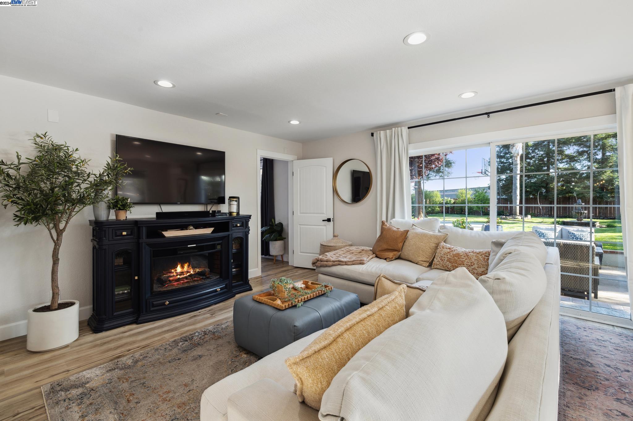 5112 Everglades Park Dr