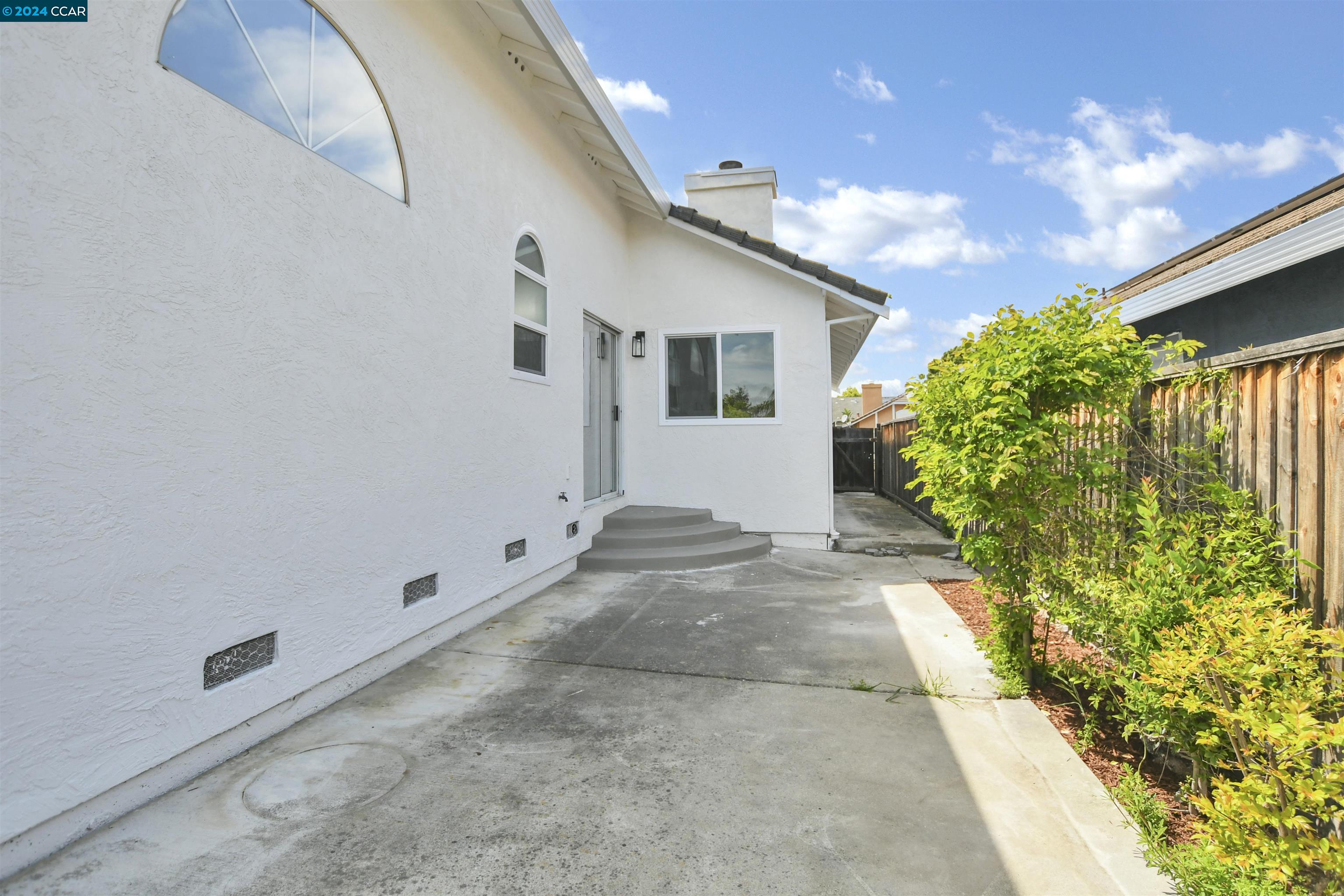 3013 Van Buren Ct