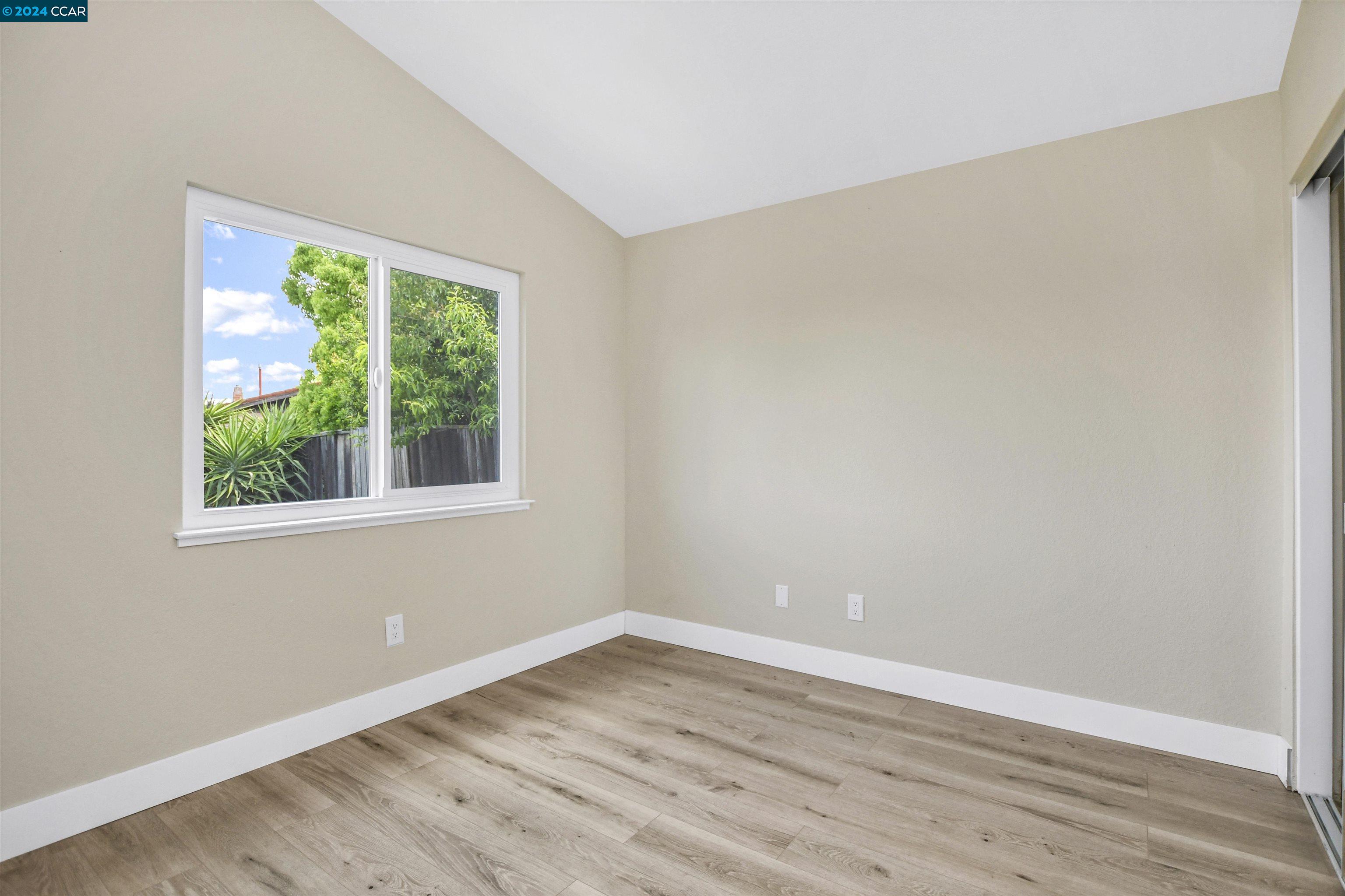 3013 Van Buren Ct