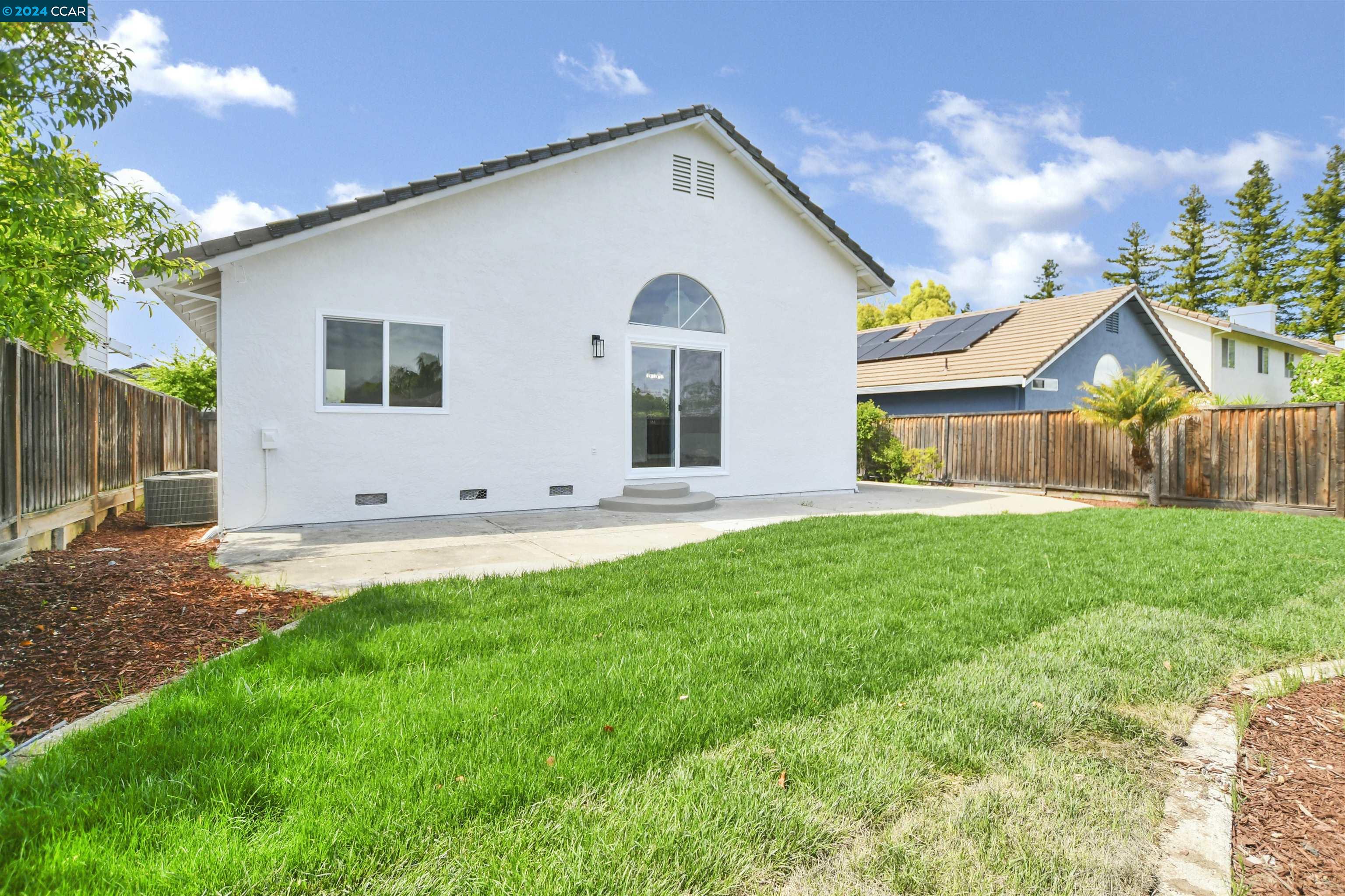 3013 Van Buren Ct