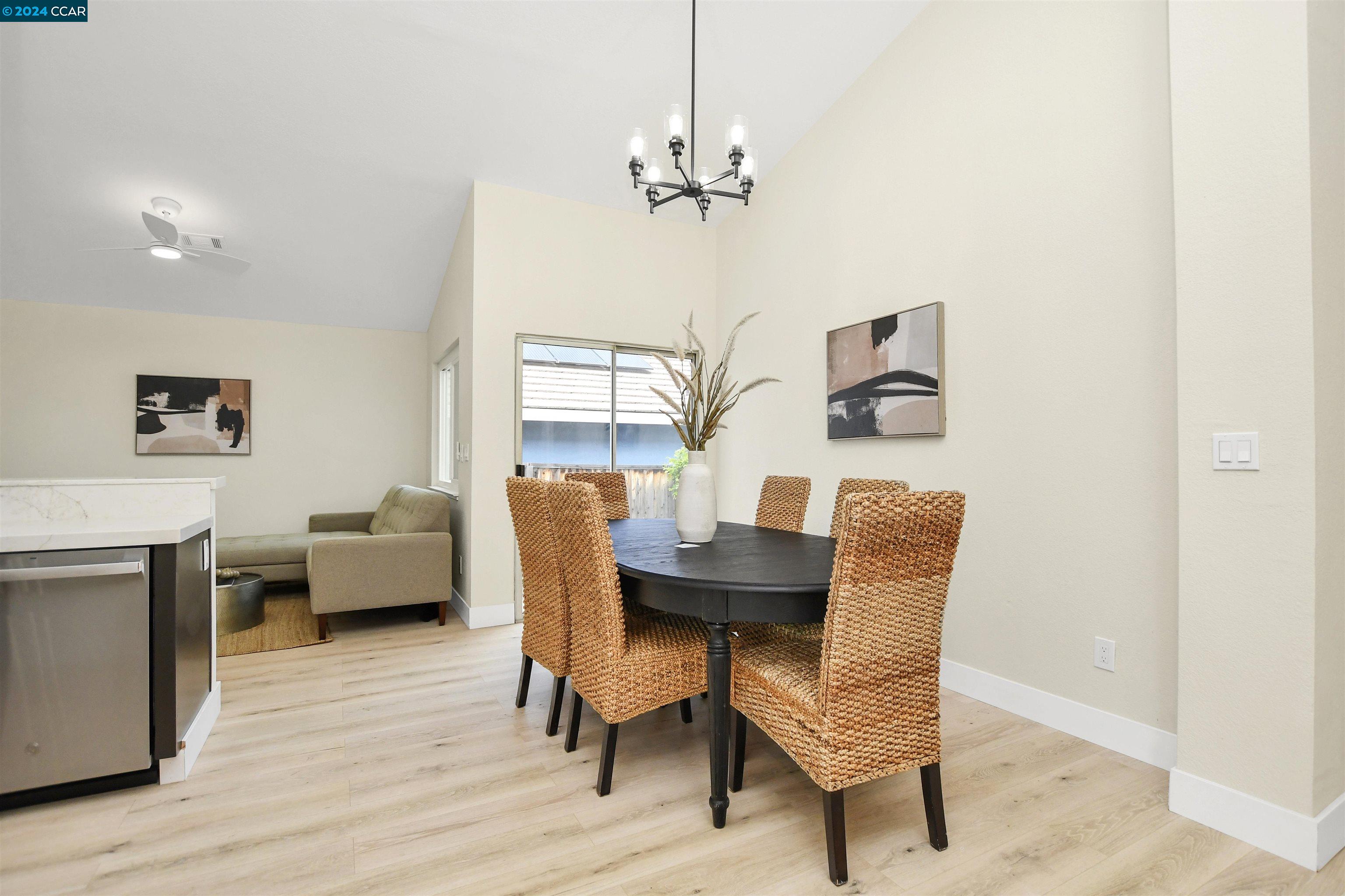 3013 Van Buren Ct