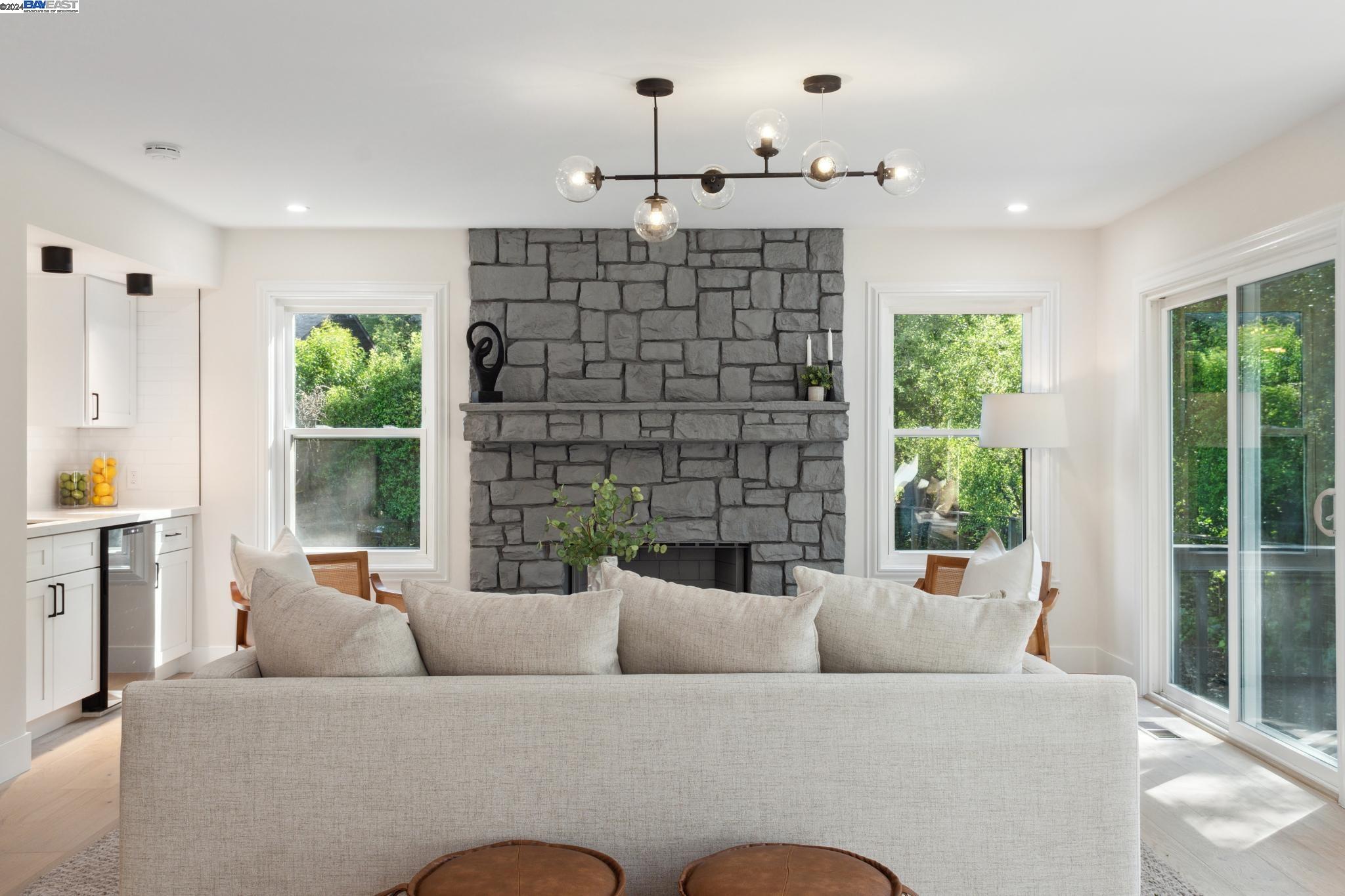 10 Paradise Ct