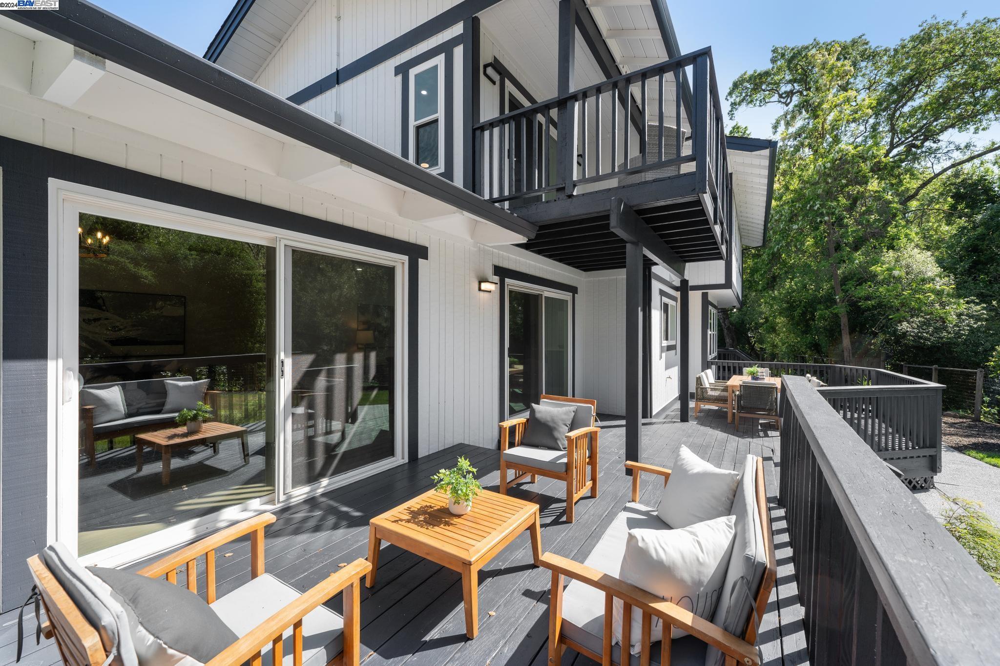 10 Paradise Ct