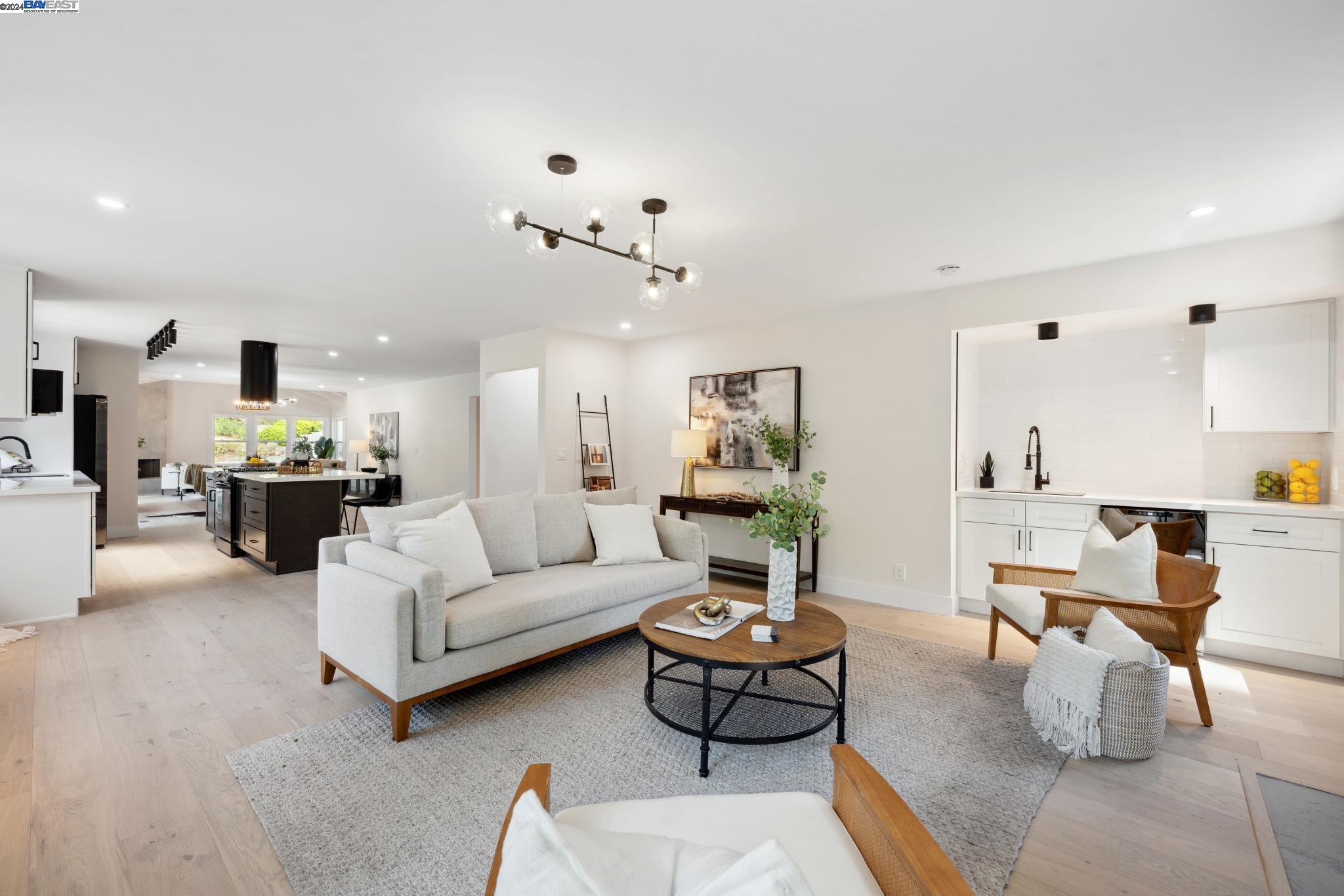 10 Paradise Ct