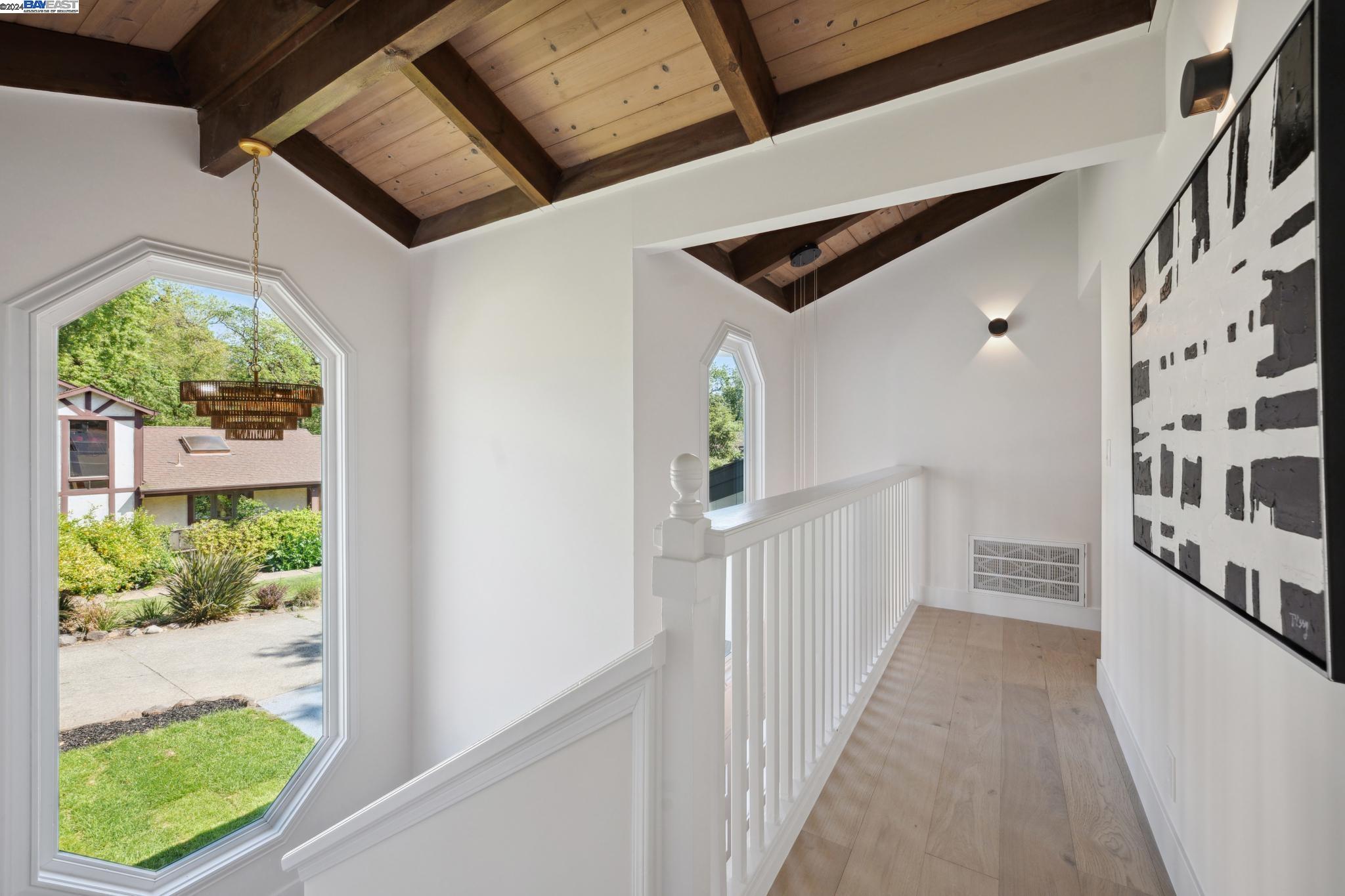 10 Paradise Ct