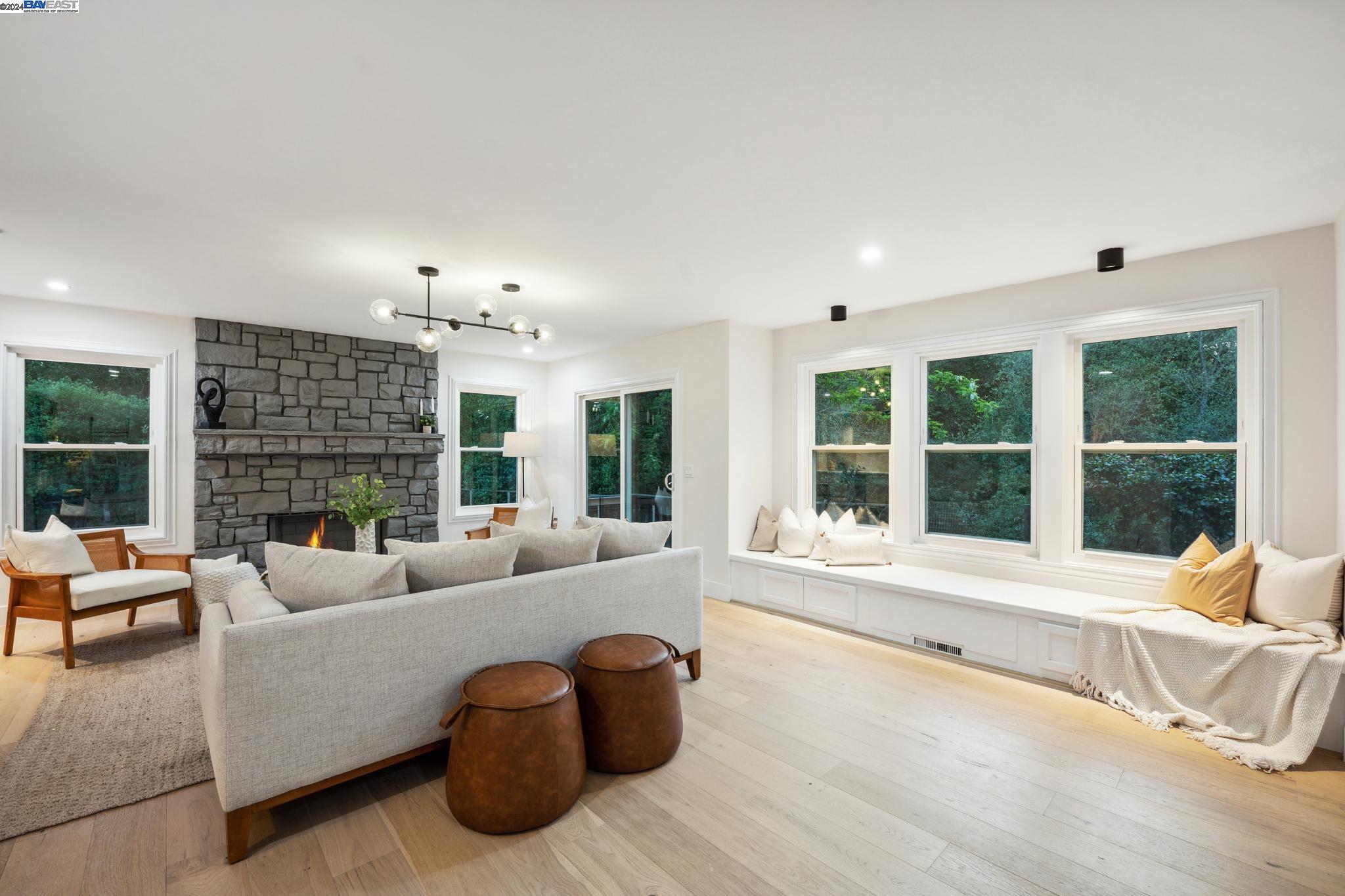 10 Paradise Ct