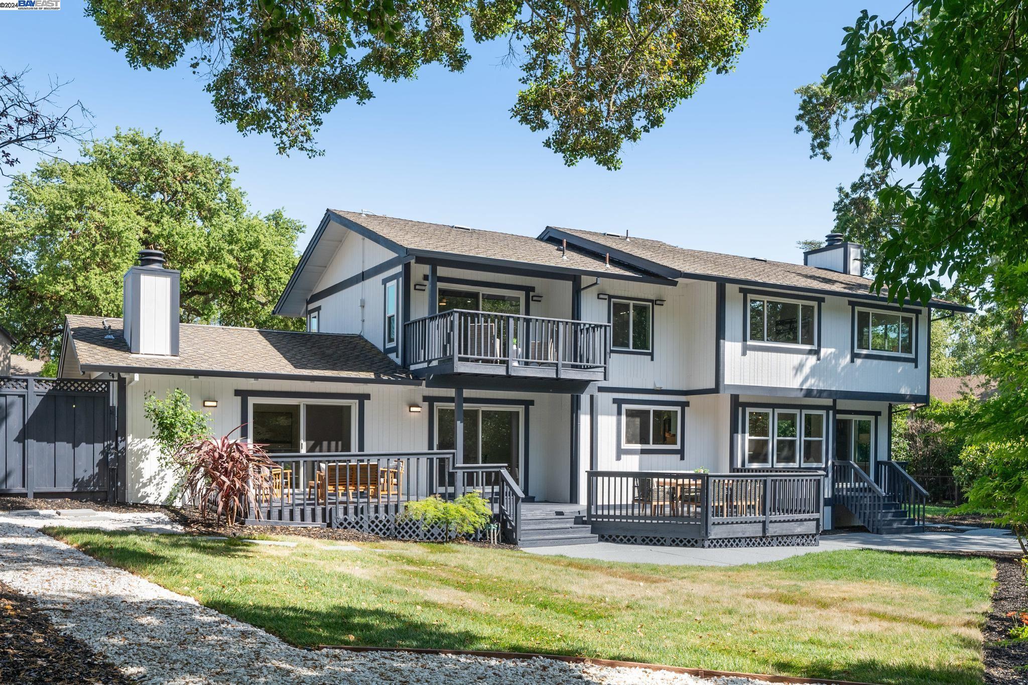 10 Paradise Ct