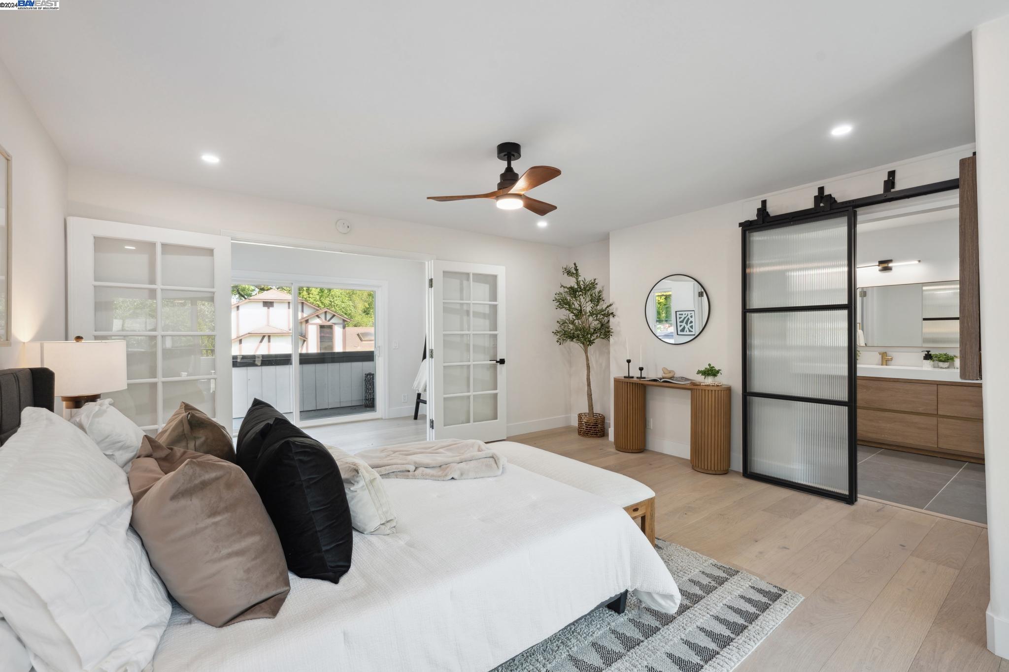 10 Paradise Ct