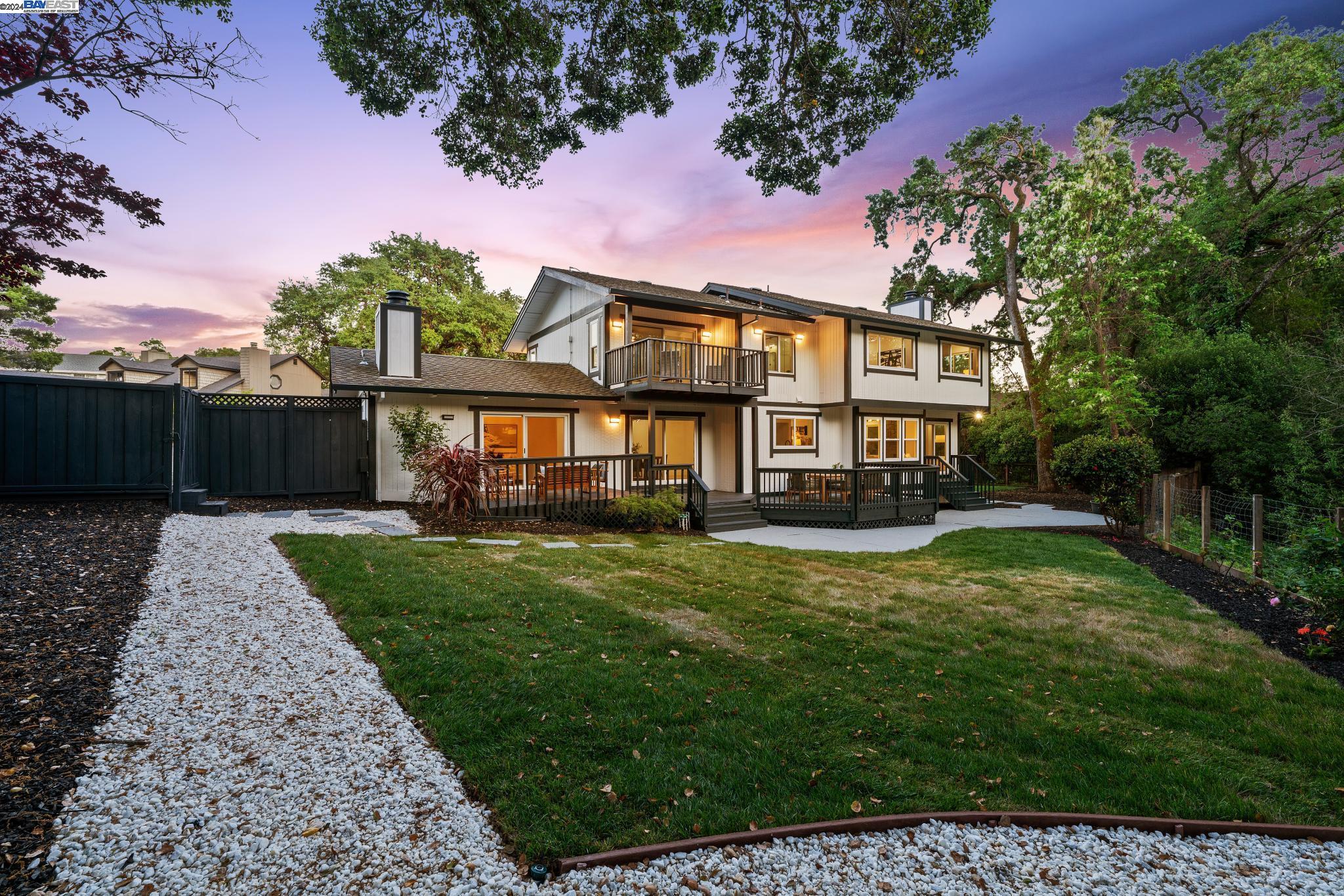 10 Paradise Ct