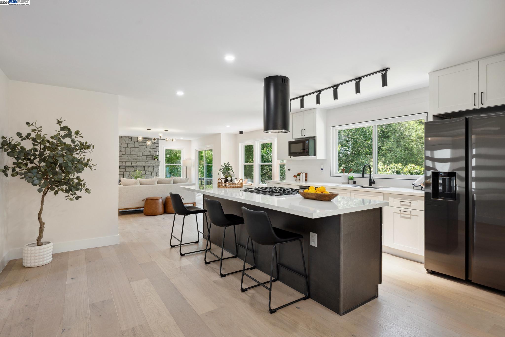 10 Paradise Ct