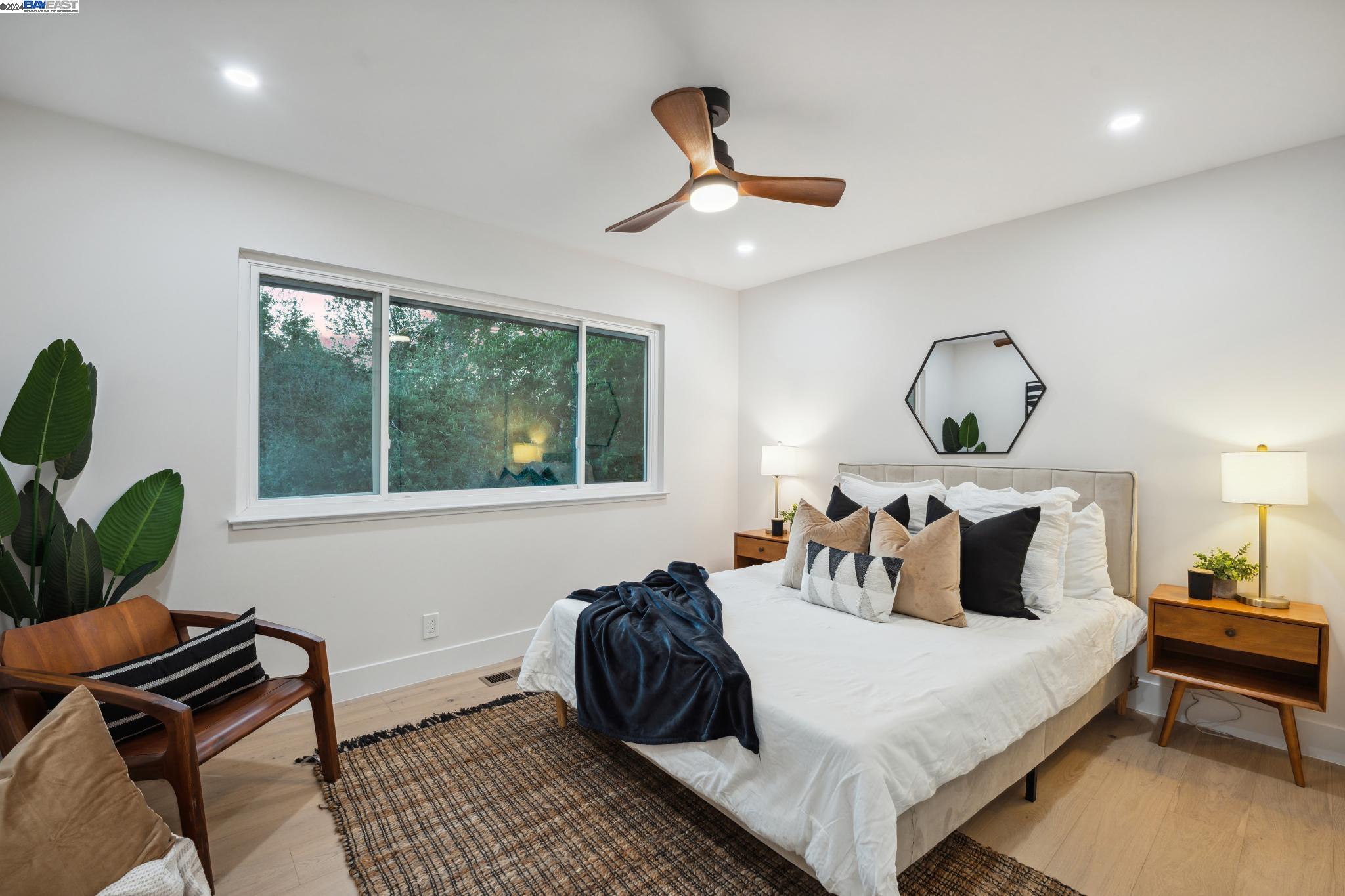 10 Paradise Ct