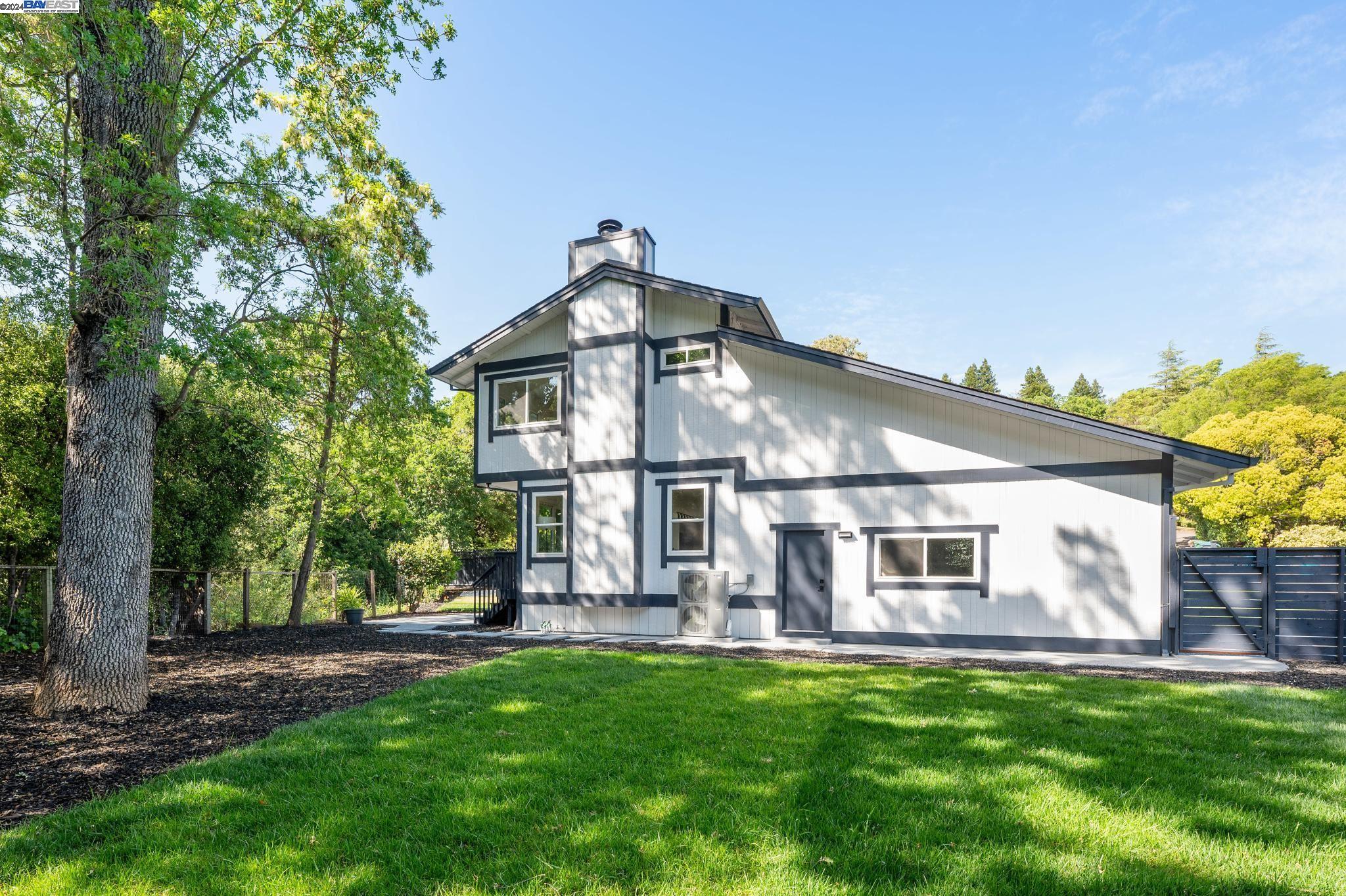 10 Paradise Ct